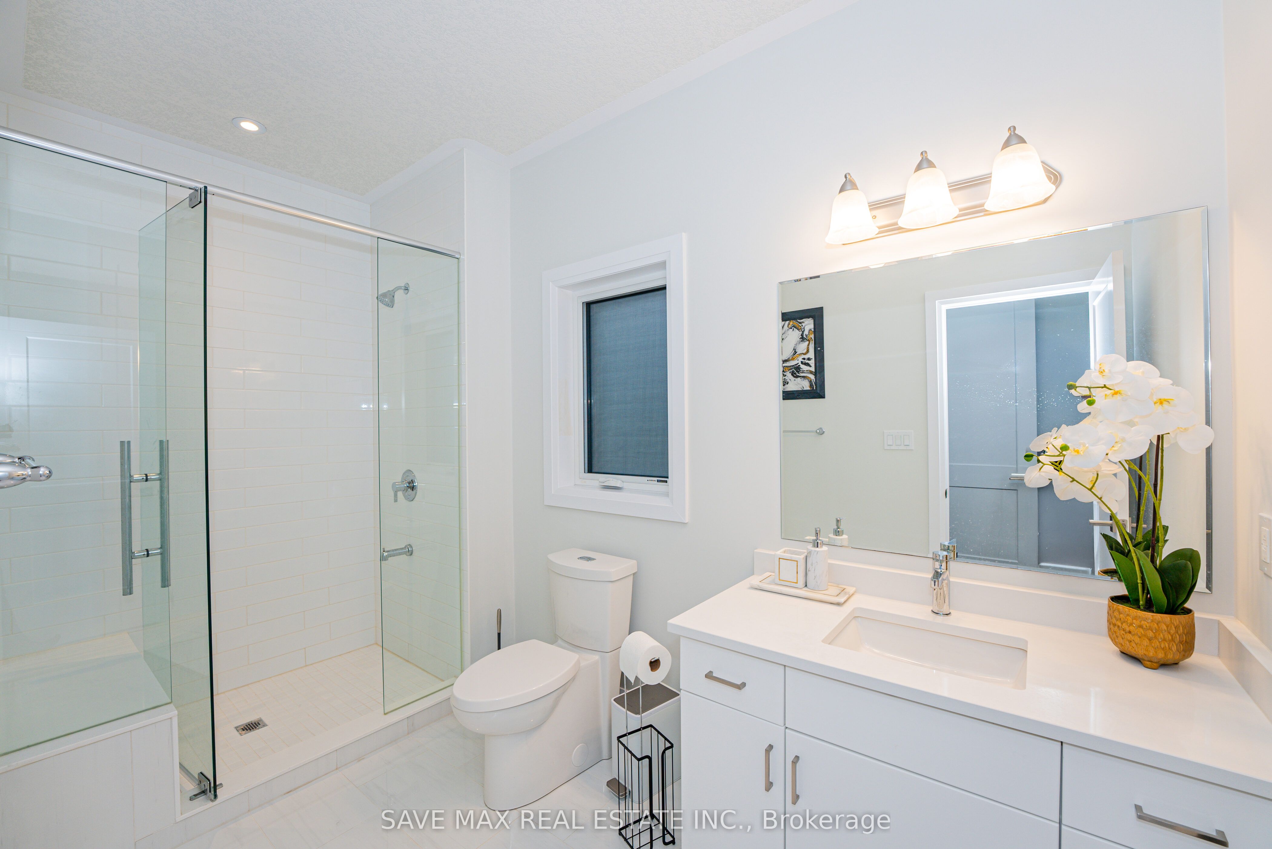 26 Falconridge Drive Property Photo 21