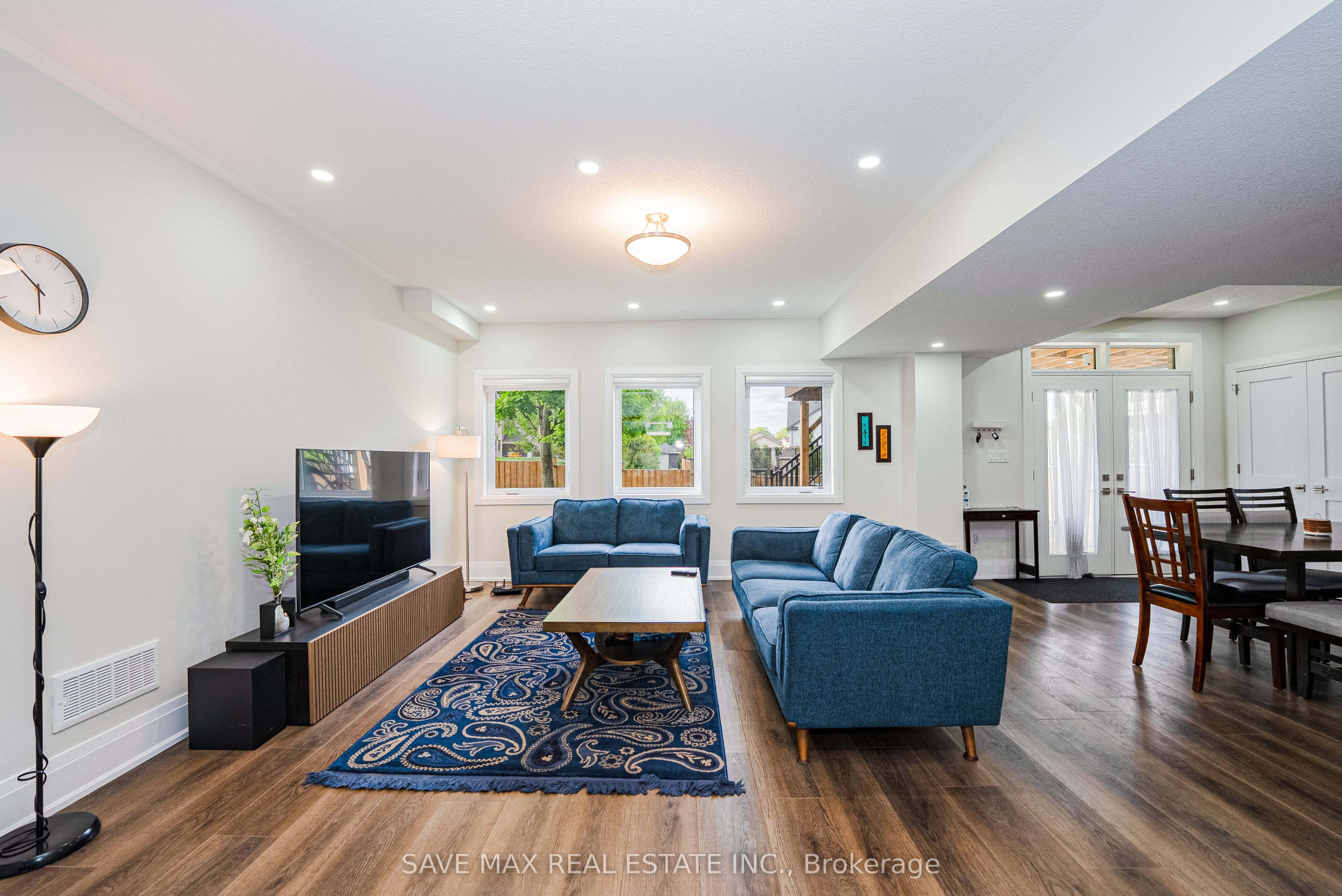 26 Falconridge Drive Property Photo 41