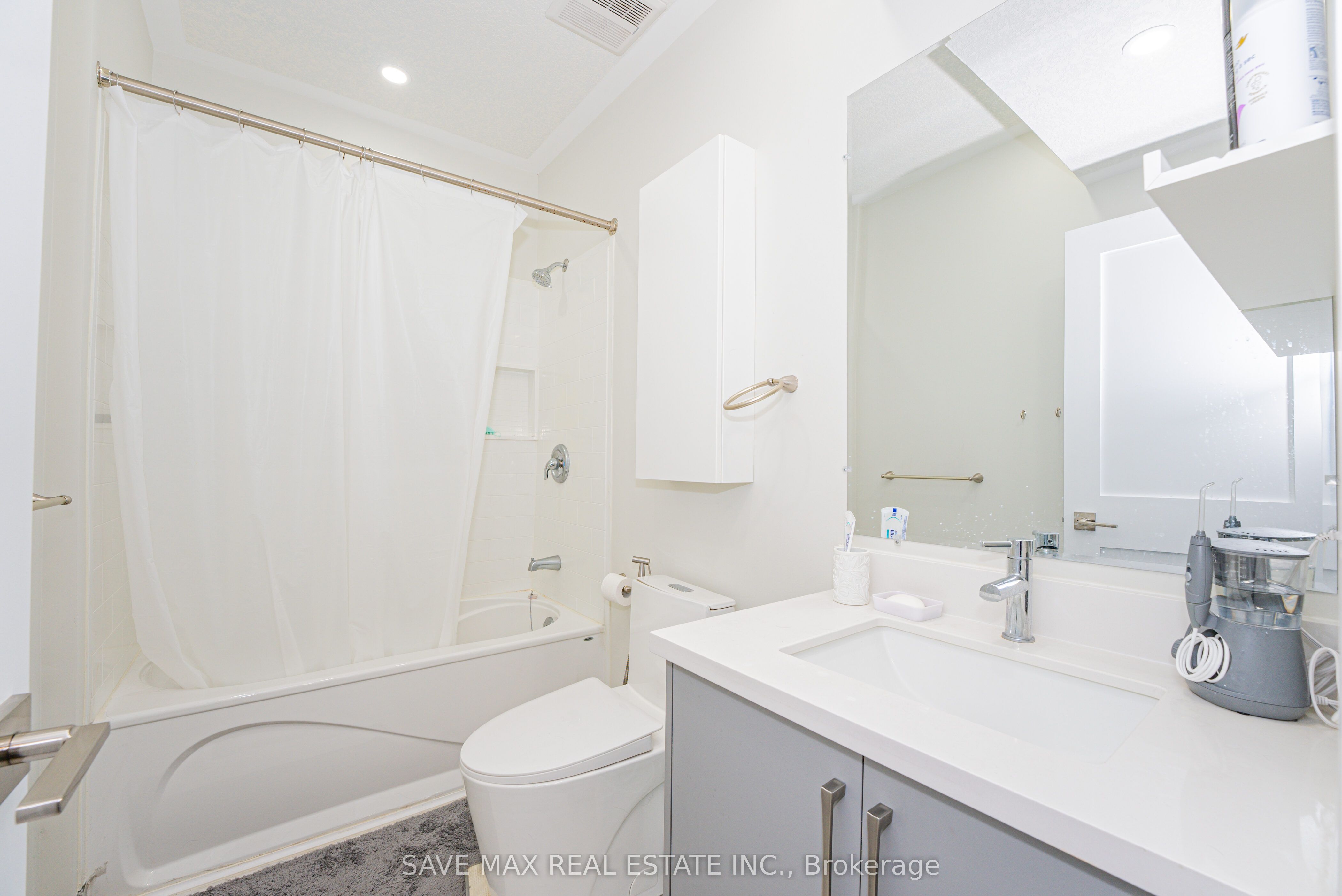26 Falconridge Drive Property Photo 43