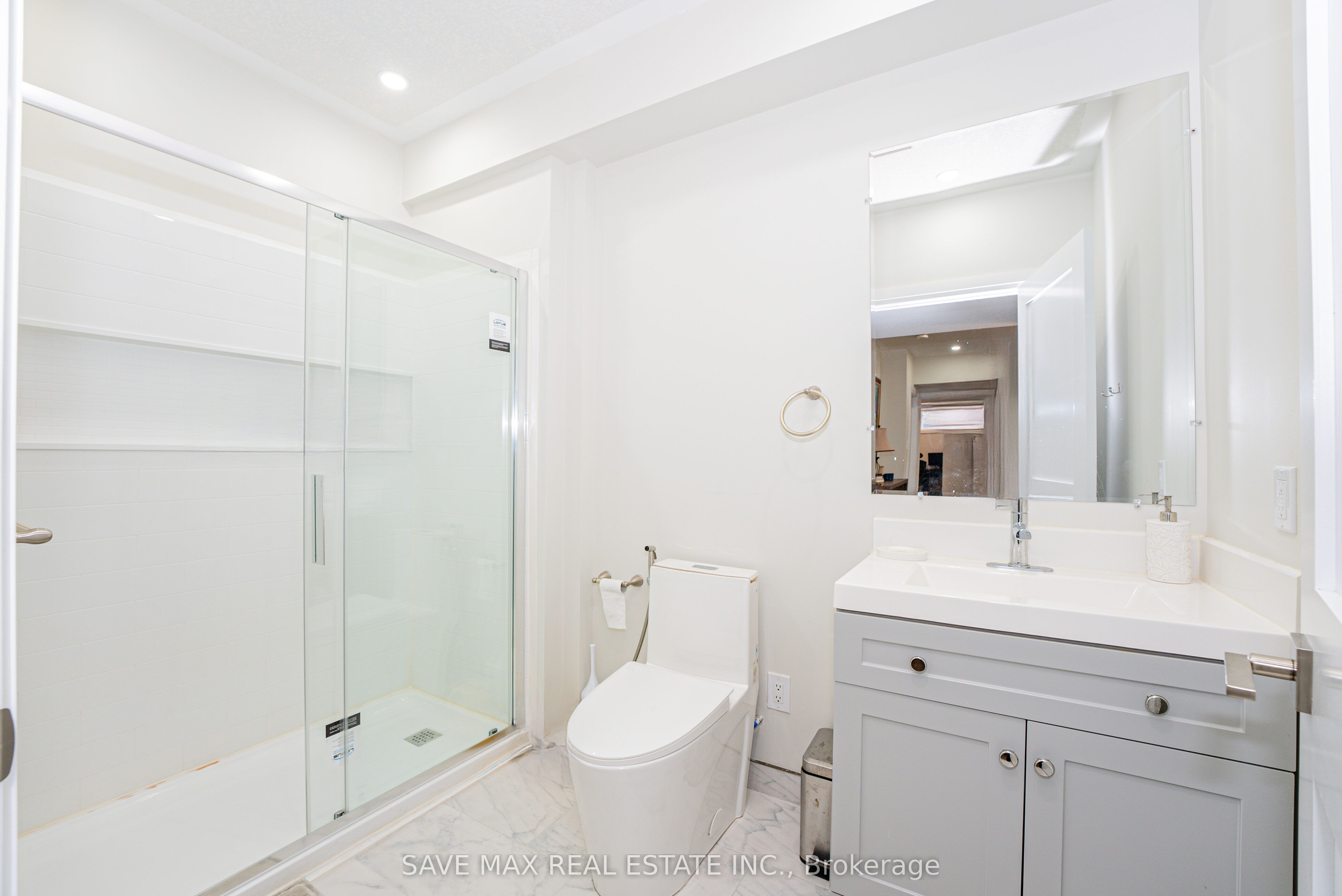26 Falconridge Drive Property Photo 45