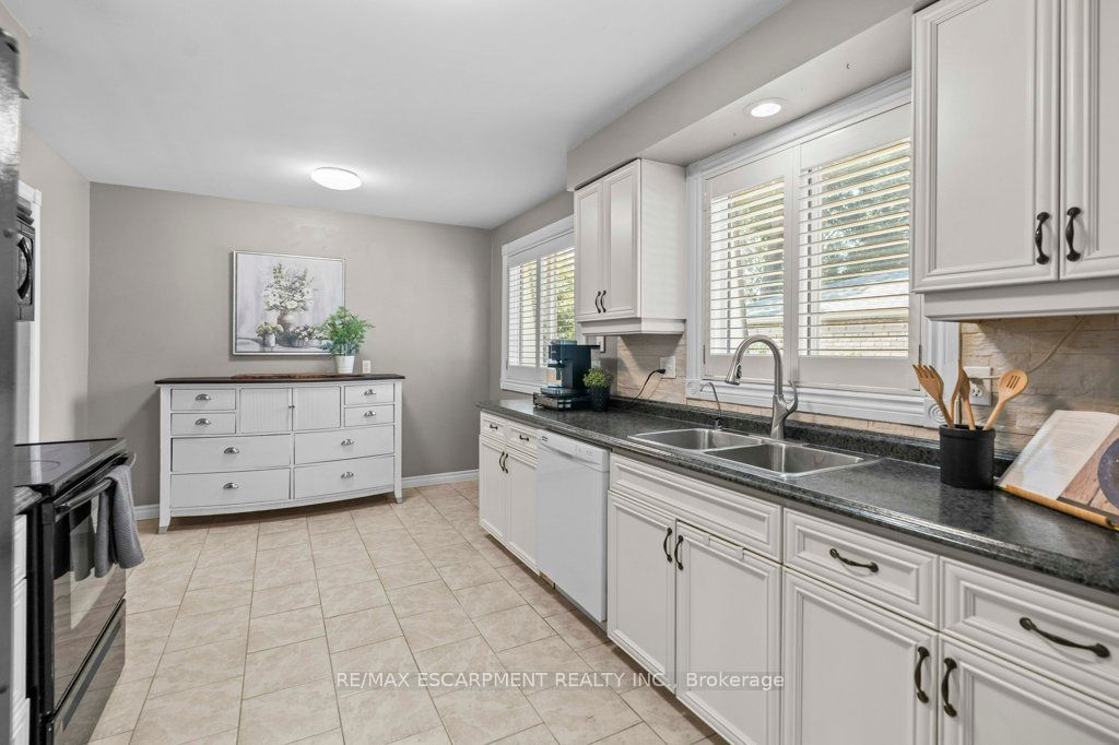 44 Cedarland Drive Property Photo 15