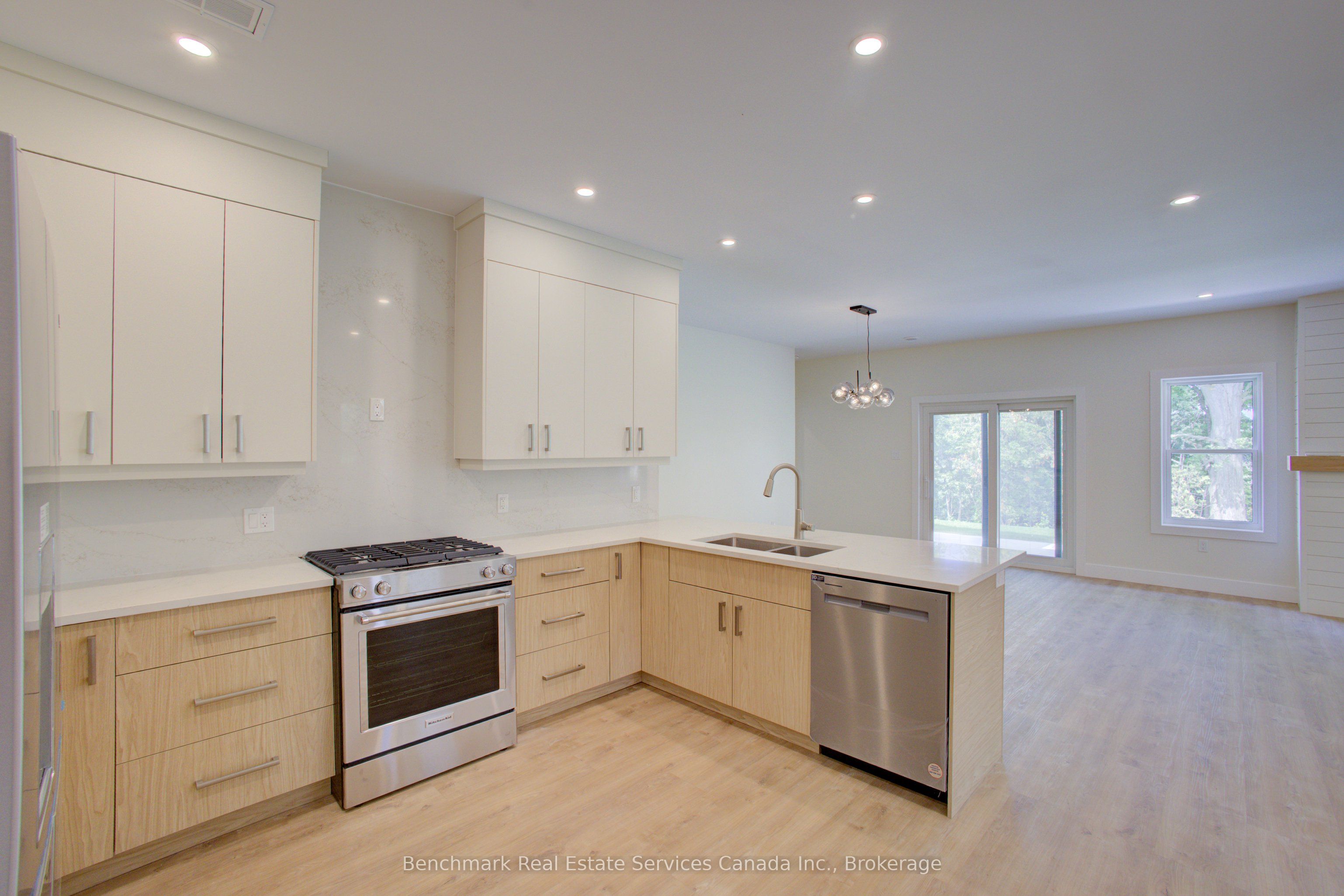 1182 Queen Street 66 Property Photo 11