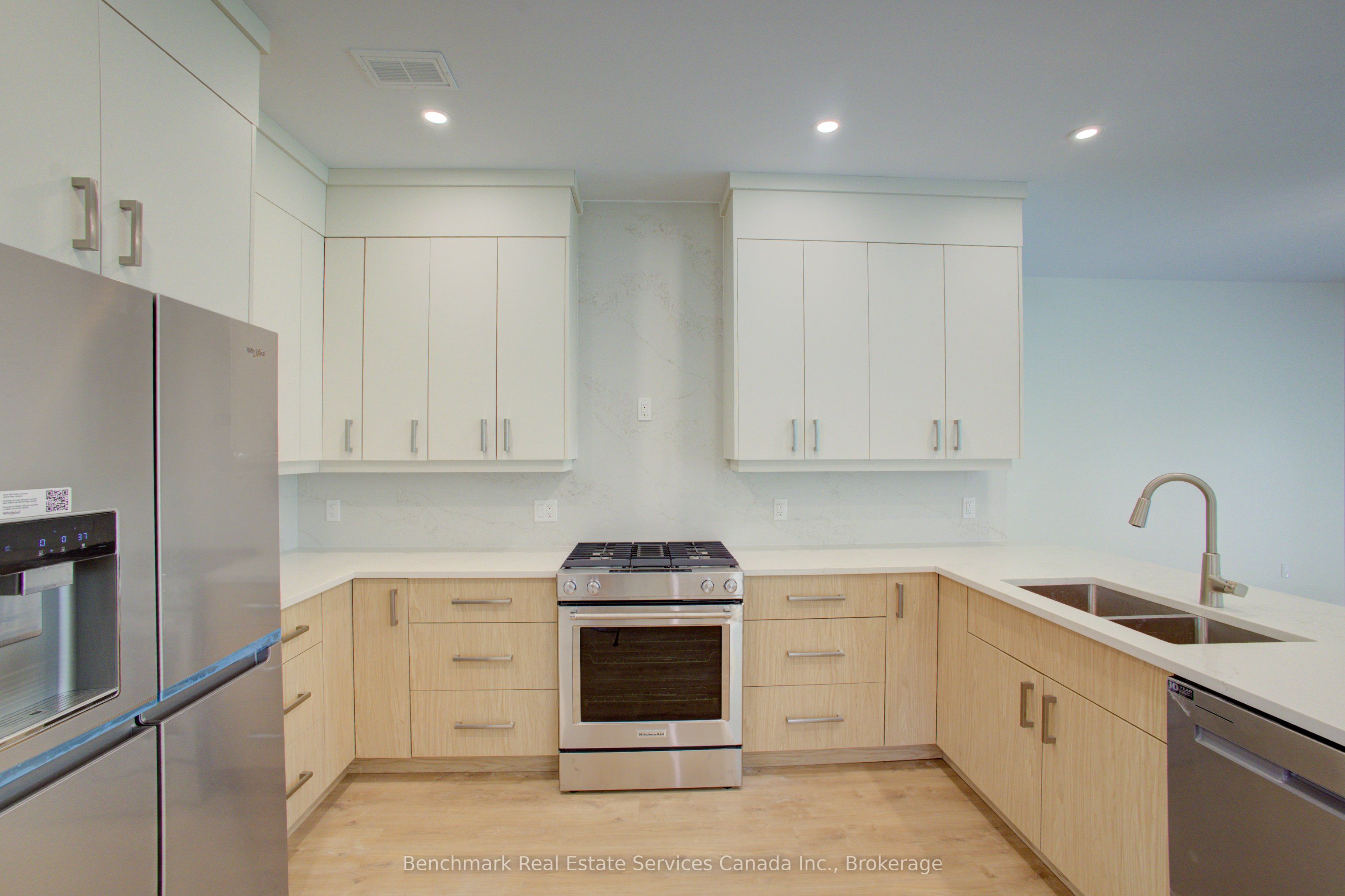 1182 Queen Street 66 Property Photo 12