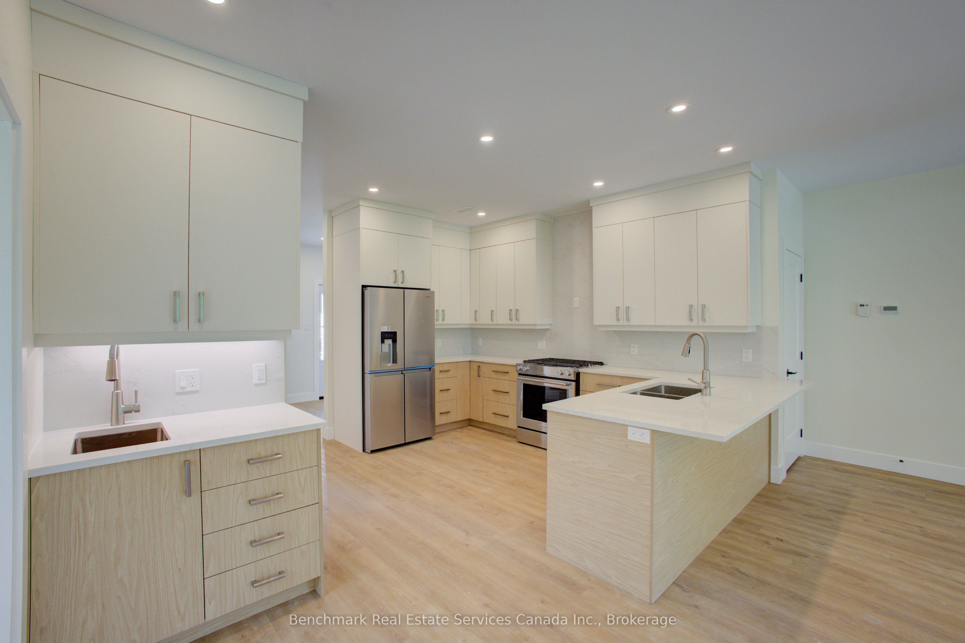 1182 Queen Street 66 Property Photo 16