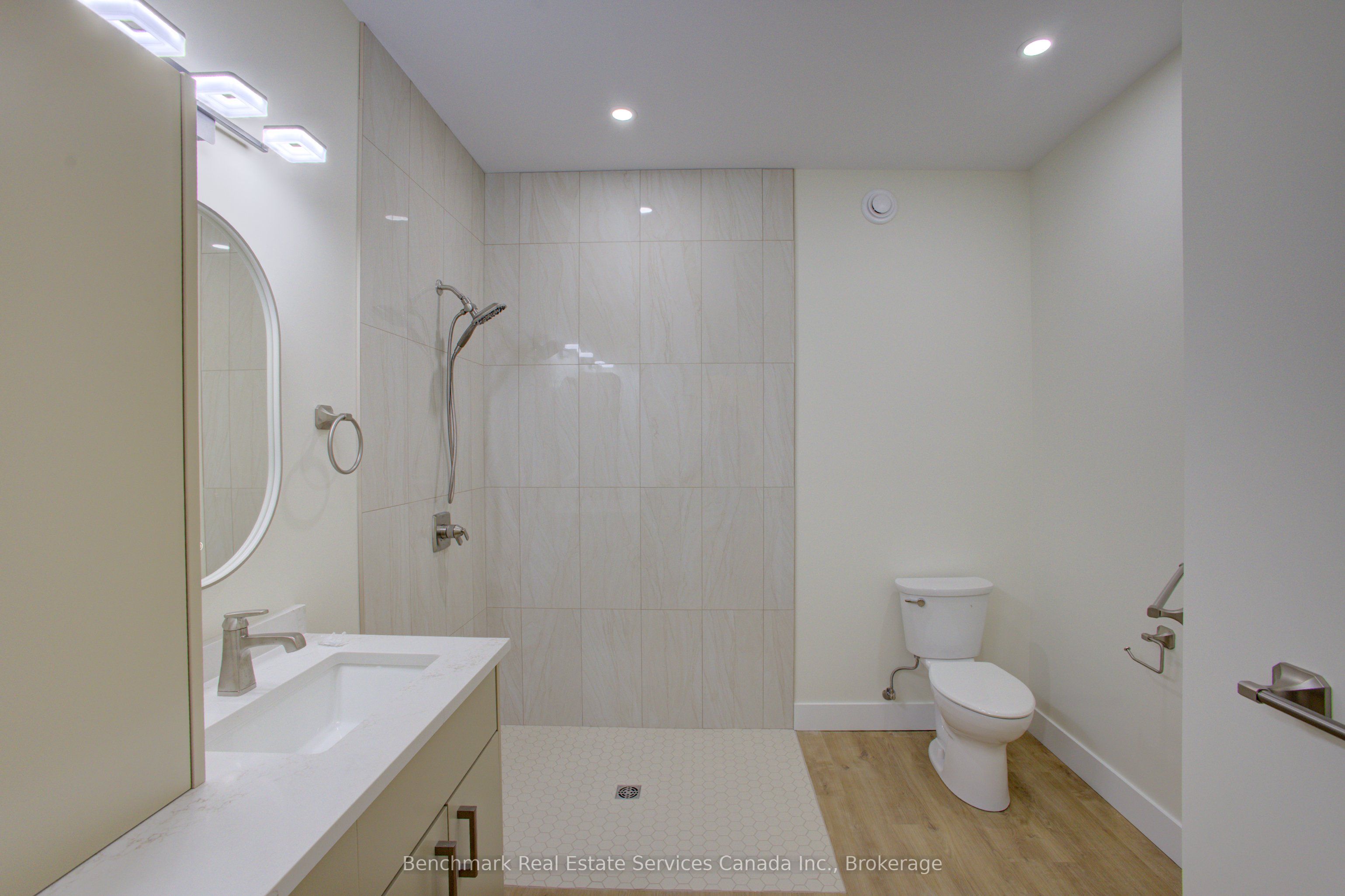 1182 Queen Street 66 Property Photo 28