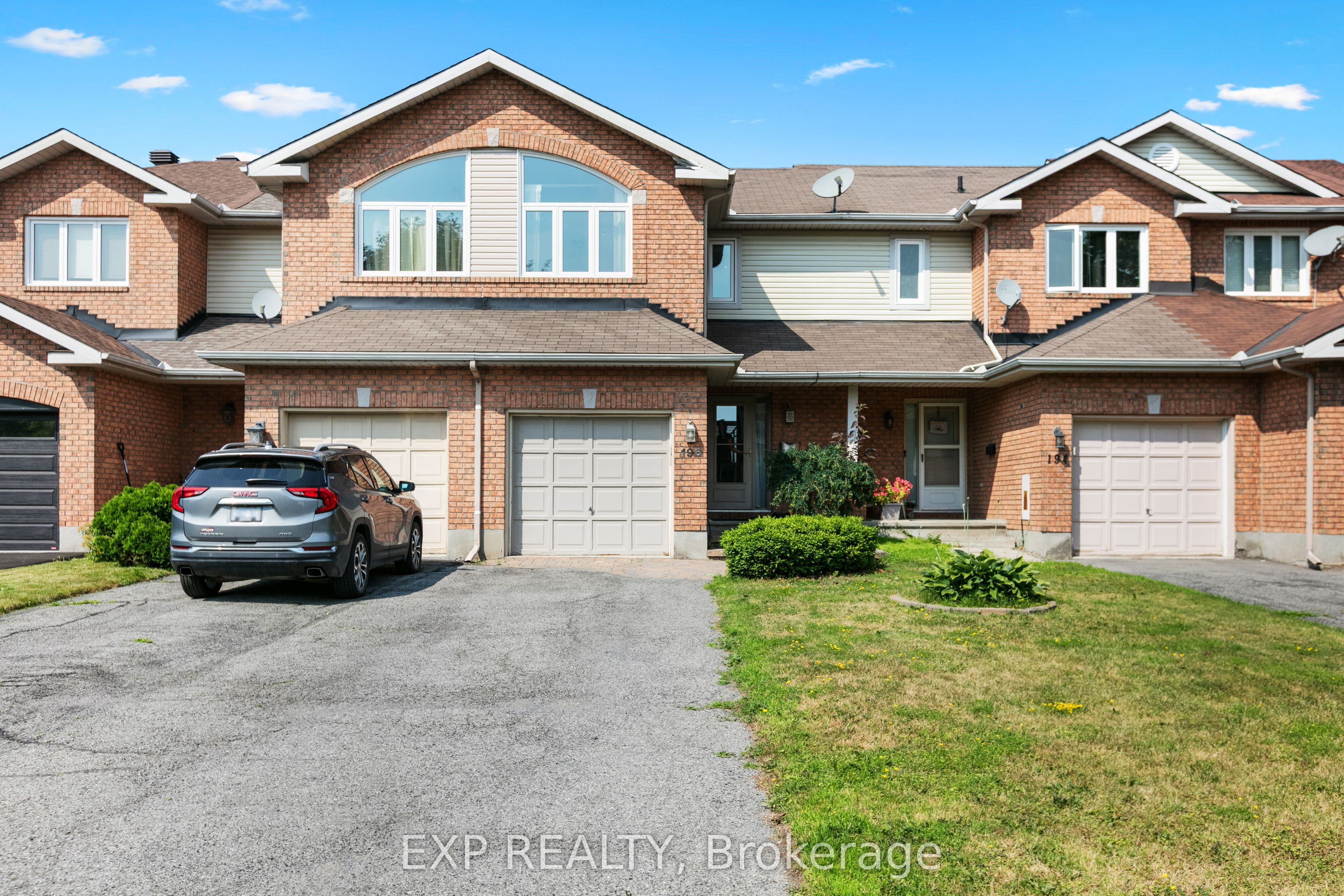 196 Daventry Cres Property Photo 1