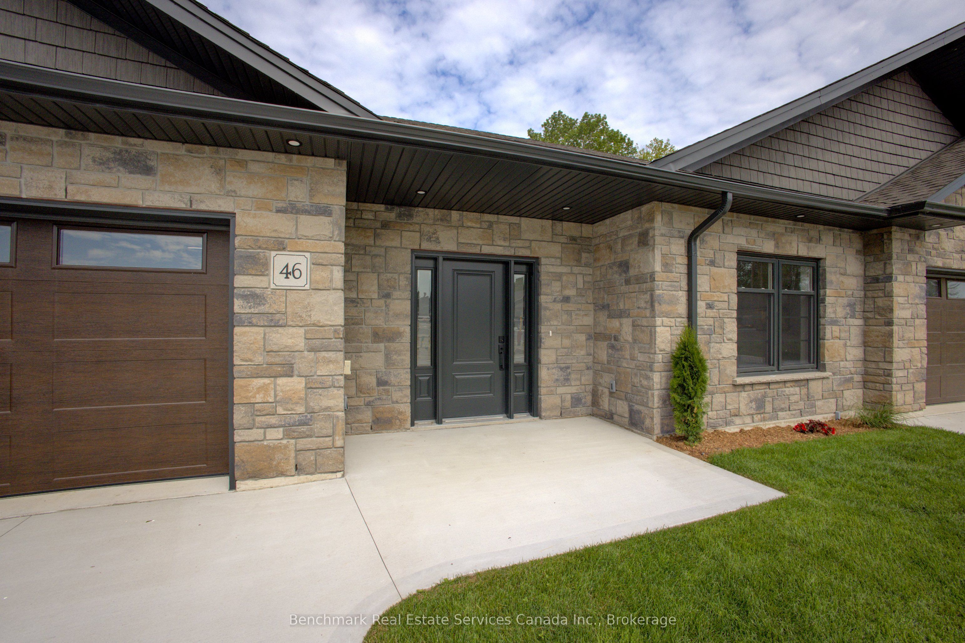1182 Queen Street 54 Property Photo 4