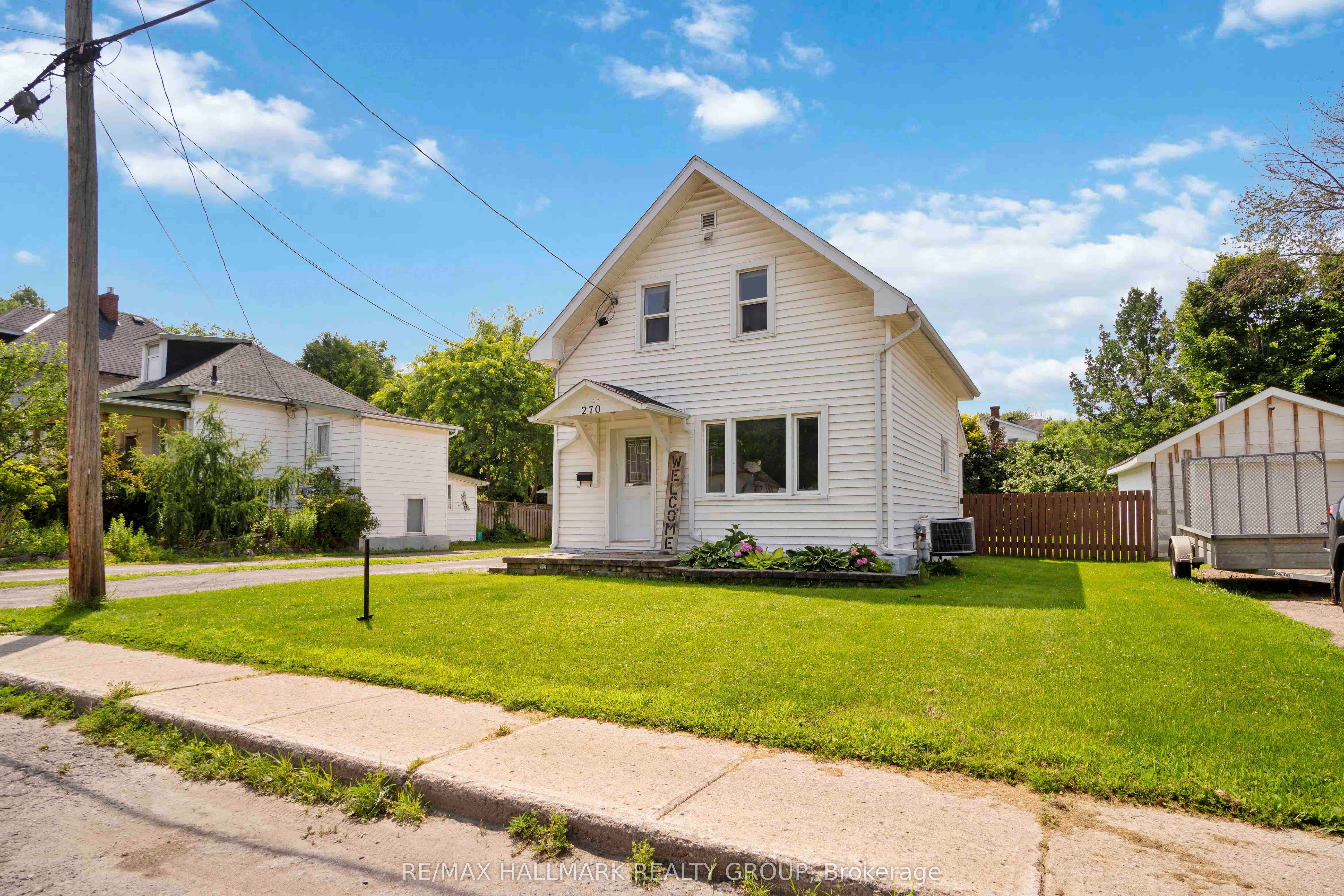 270 HARRY Street Property Photo 1
