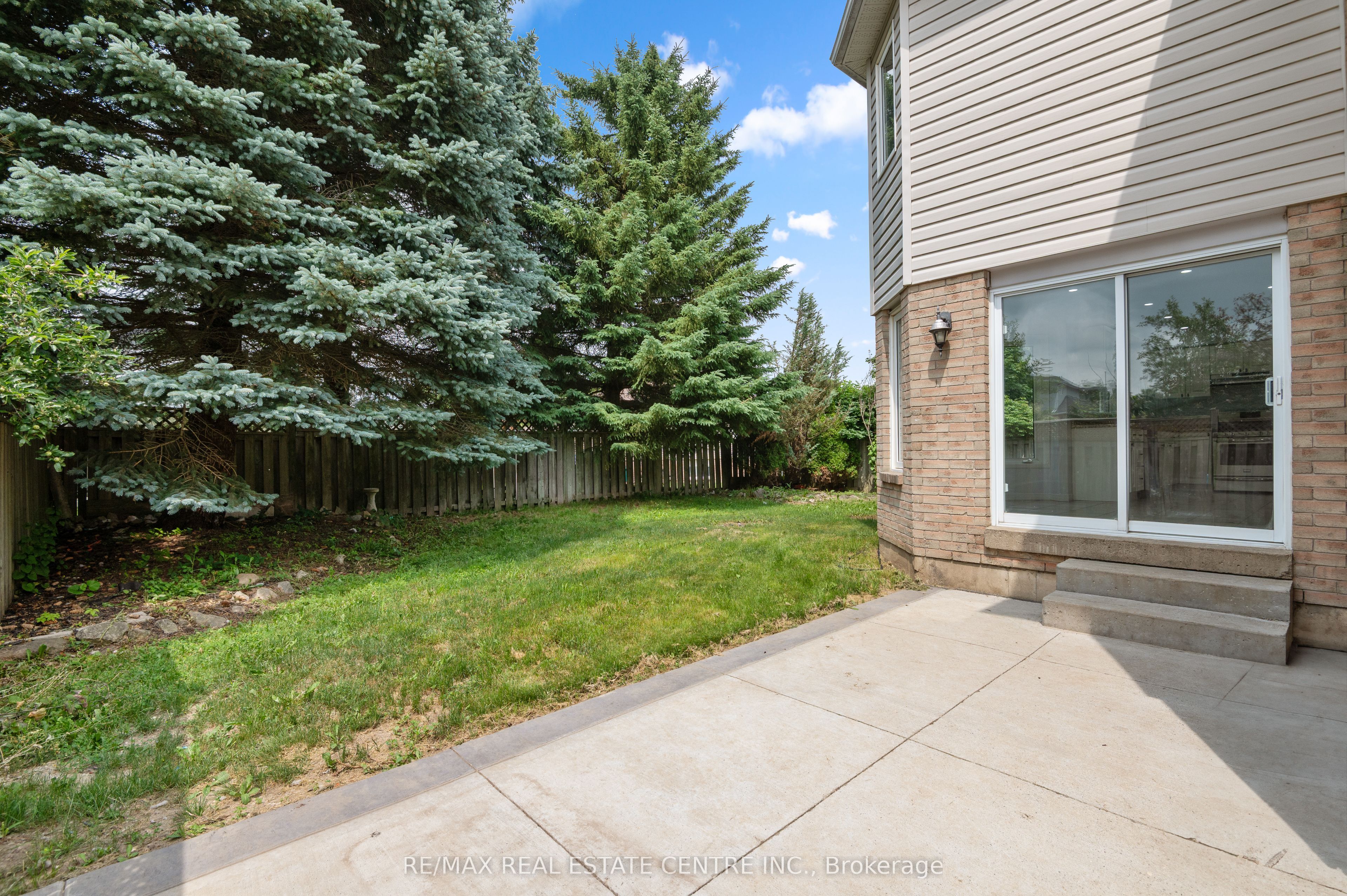 416 Olde Village Lane Property Photo 37
