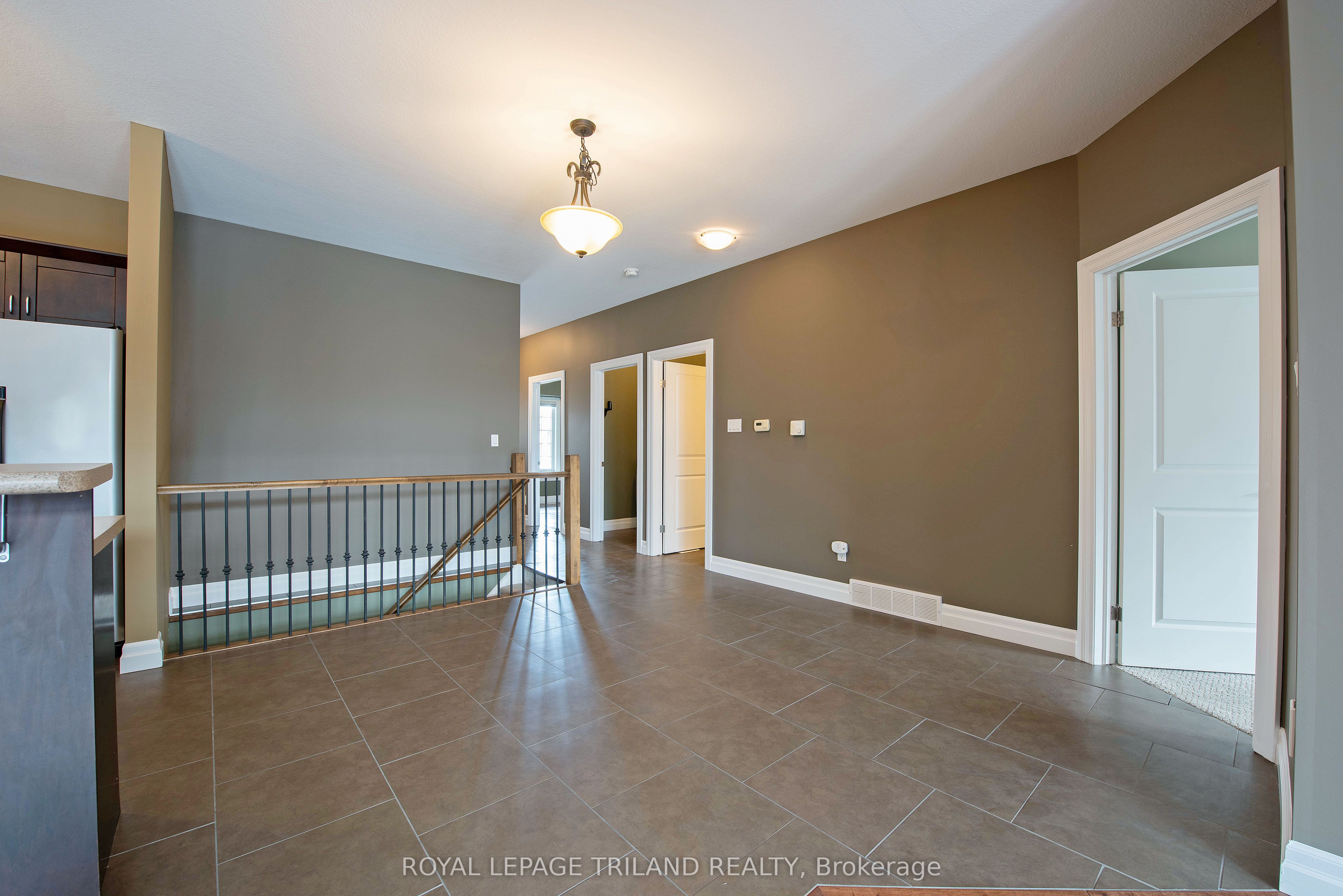 1571 Coronation Drive 9 Property Photo 11