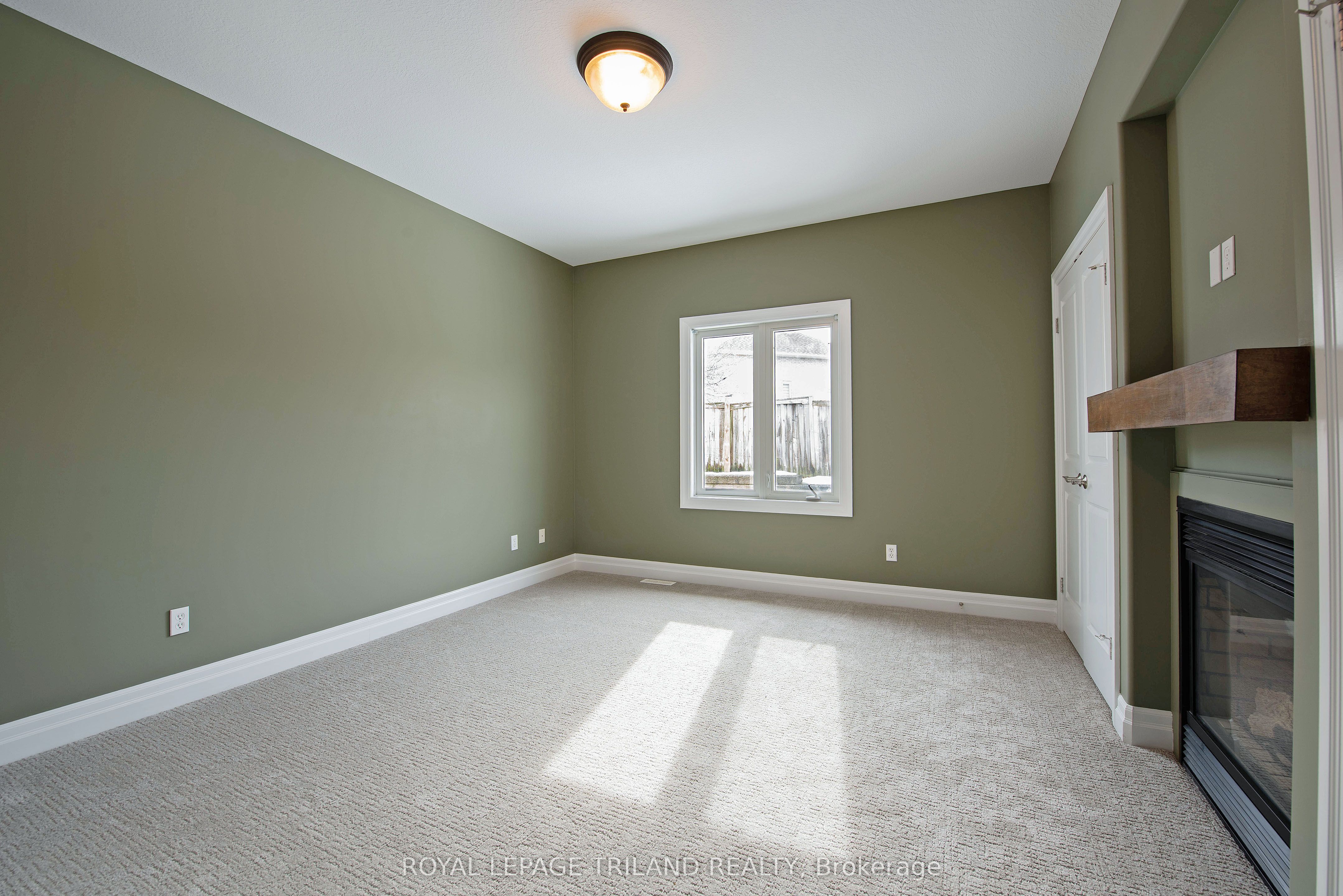 1571 Coronation Drive 9 Property Photo 21