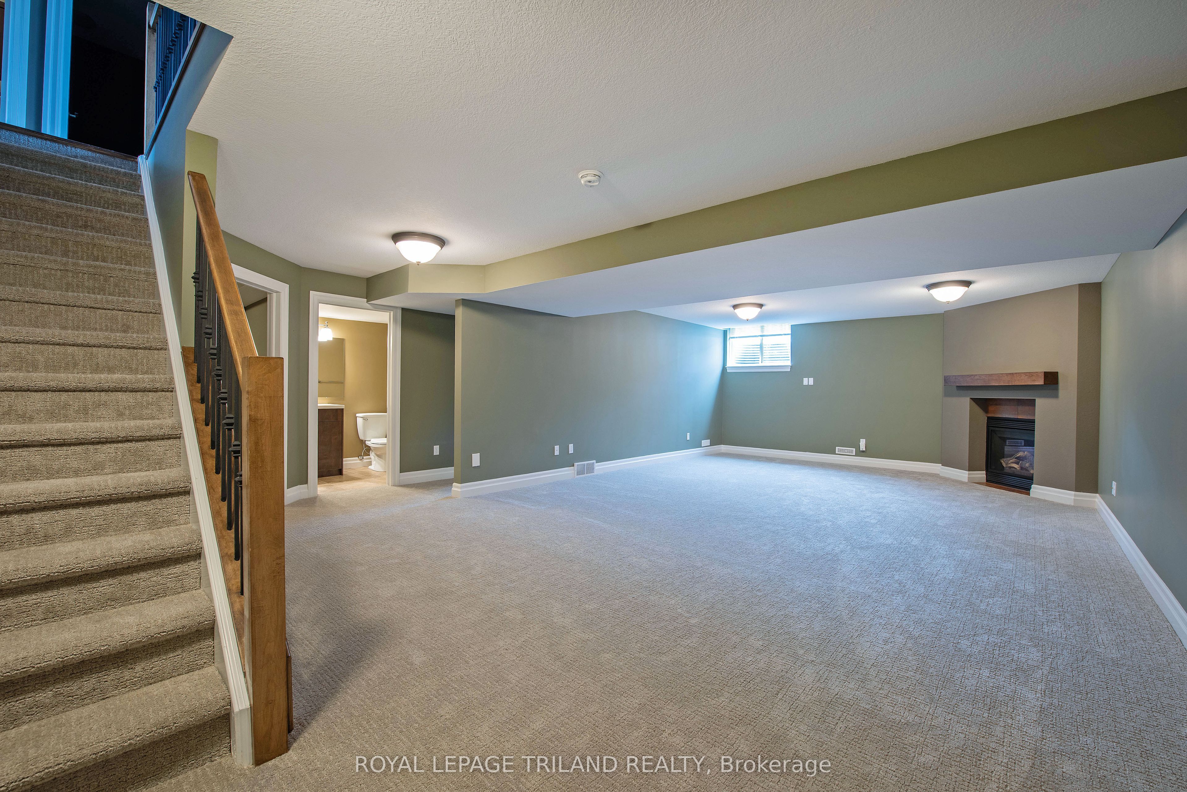 1571 Coronation Drive 9 Property Photo 28