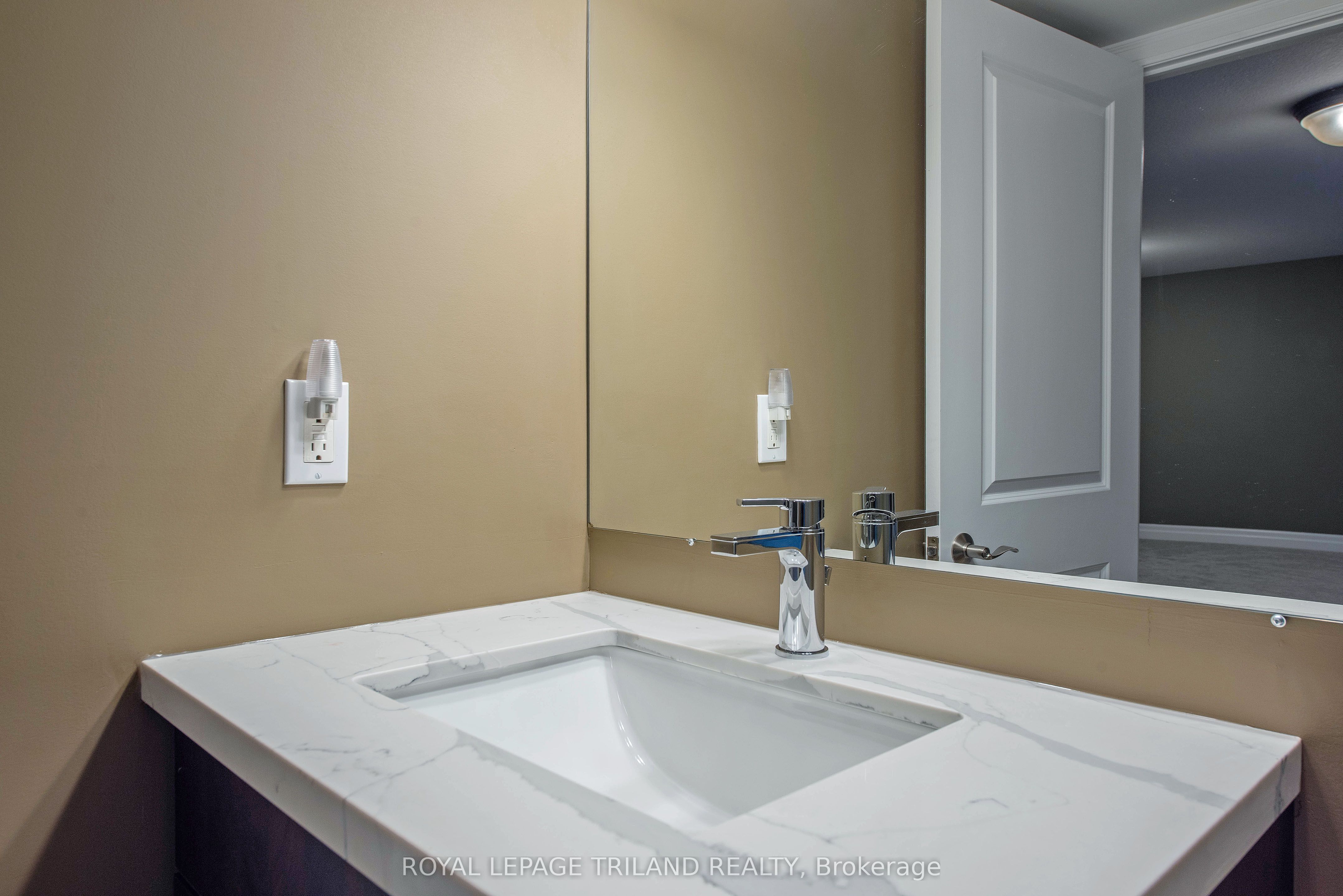 1571 Coronation Drive 9 Property Photo 36