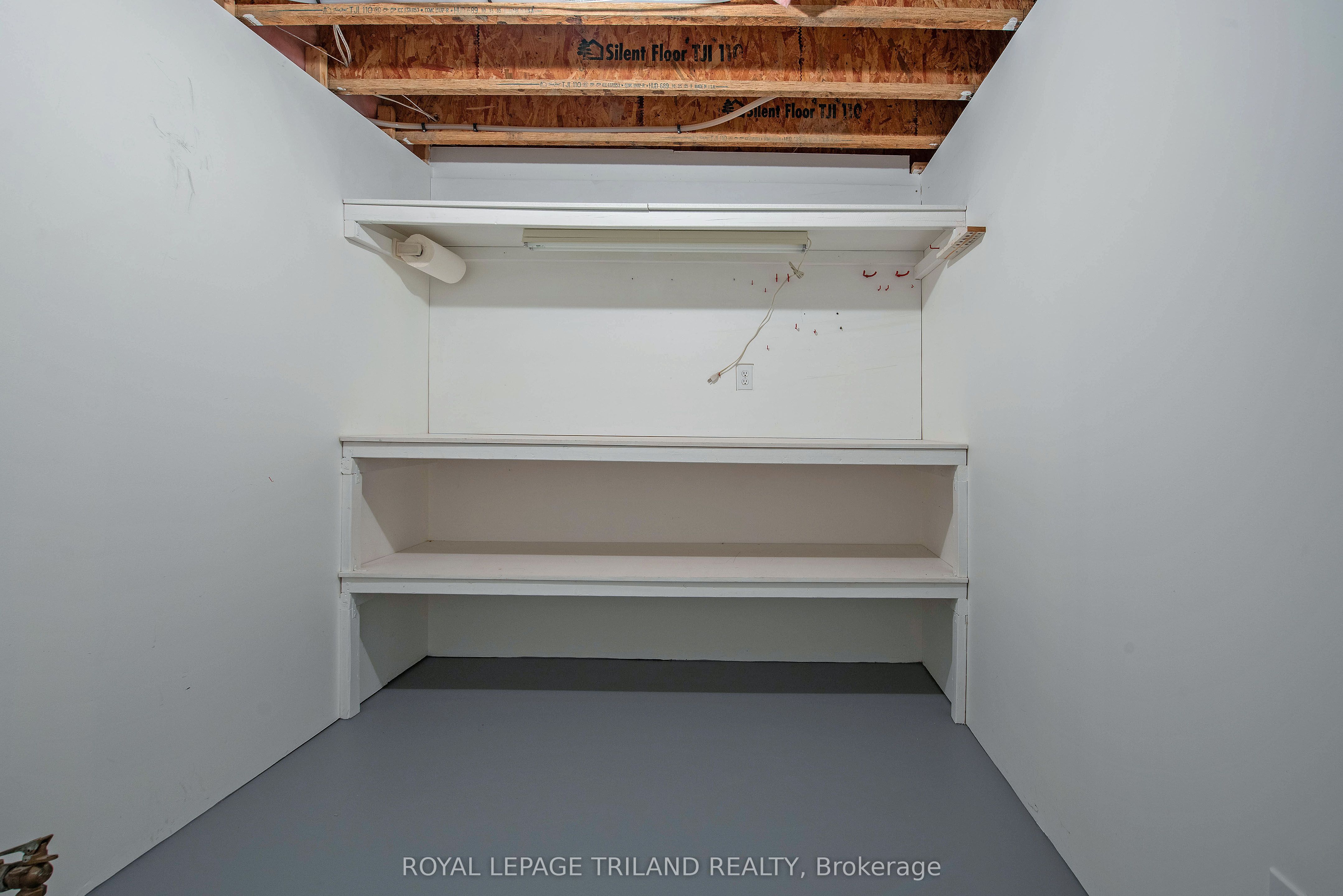 1571 Coronation Drive 9 Property Photo 42