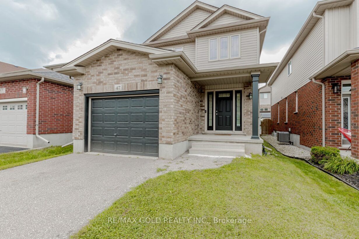 47 Hinrichs Crescent Property Photo 3