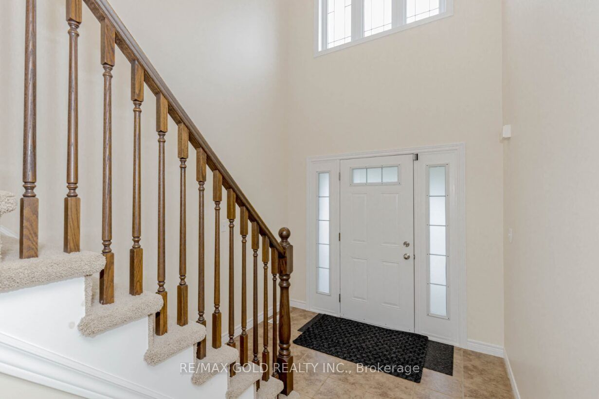 47 Hinrichs Crescent Property Photo 5