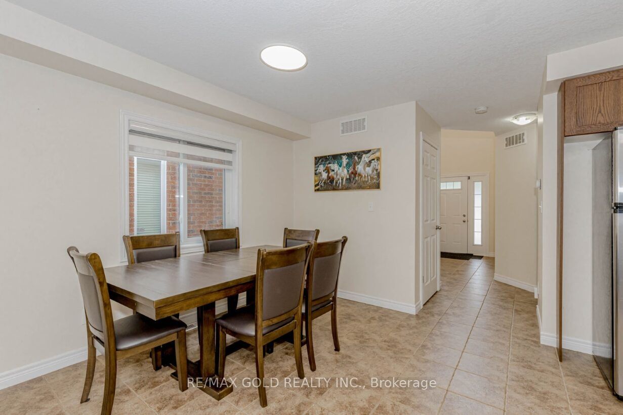 47 Hinrichs Crescent Property Photo 8