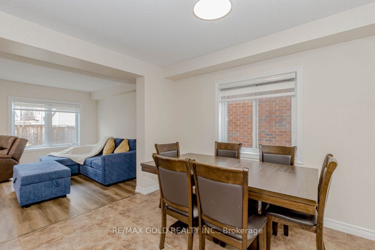 47 Hinrichs Crescent Property Photo 9