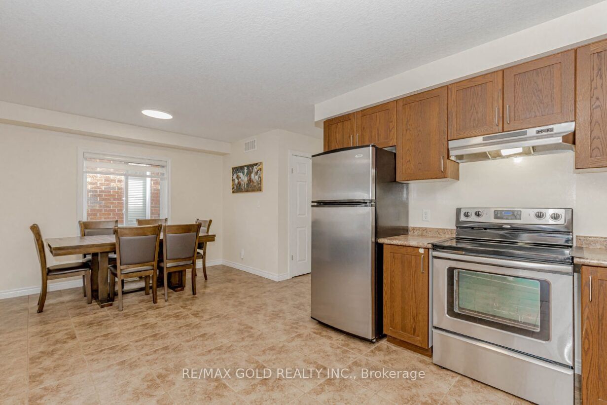 47 Hinrichs Crescent Property Photo 14