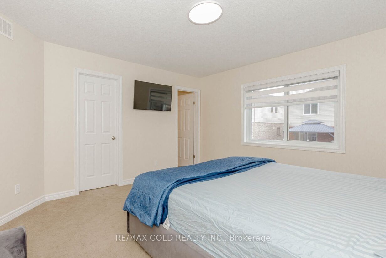 47 Hinrichs Crescent Property Photo 27