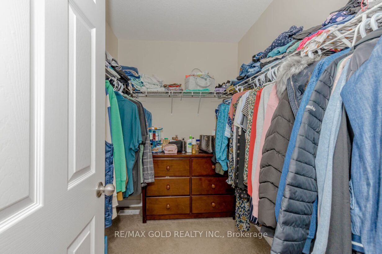 47 Hinrichs Crescent Property Photo 28