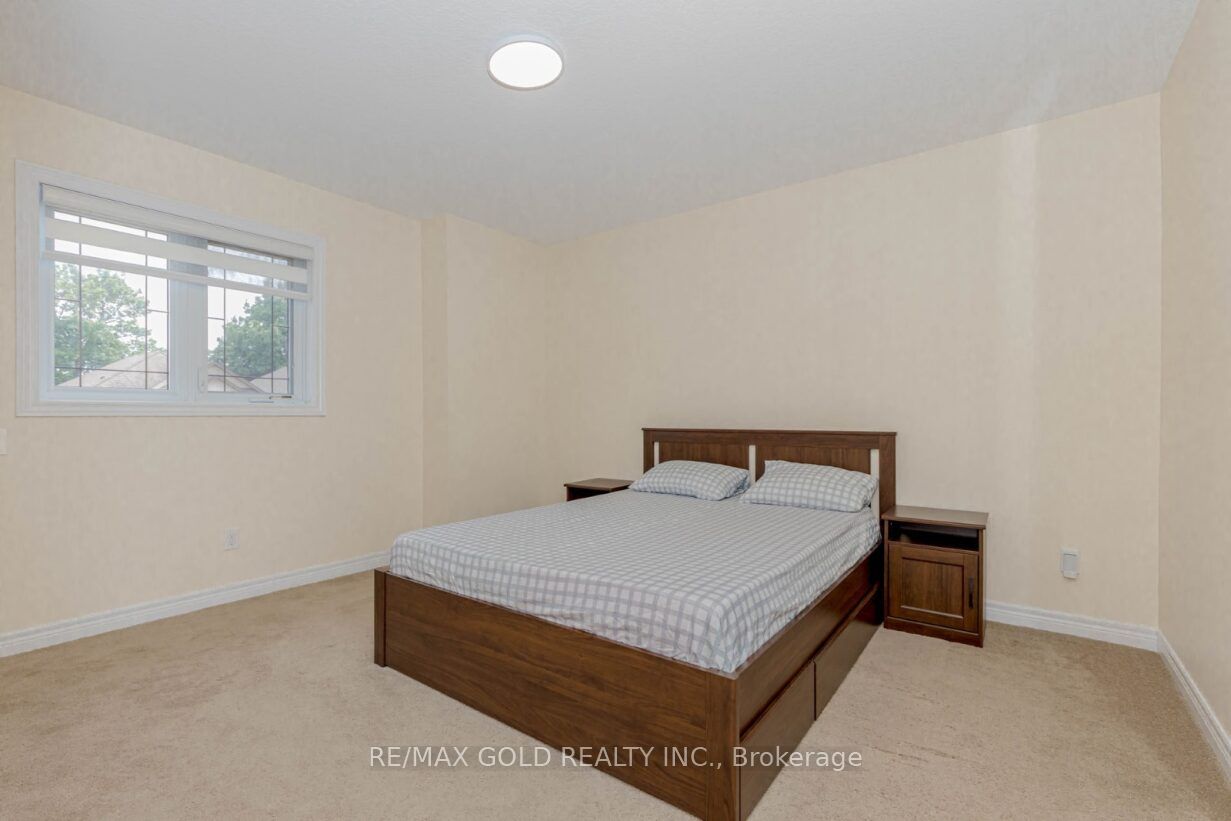 47 Hinrichs Crescent Property Photo 30