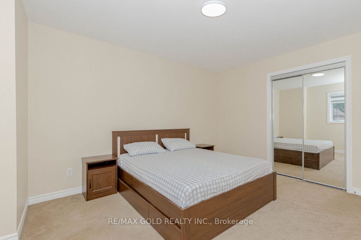 47 Hinrichs Crescent Property Photo 31