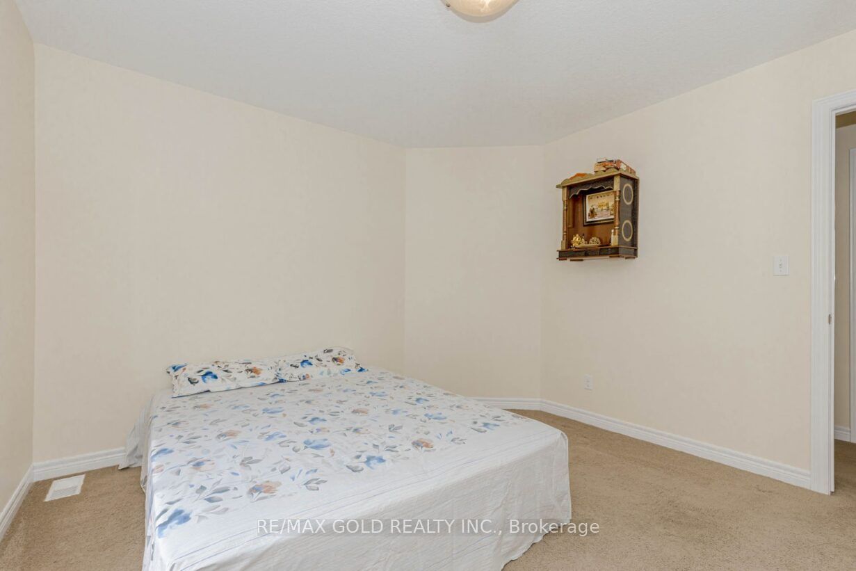 47 Hinrichs Crescent Property Photo 36