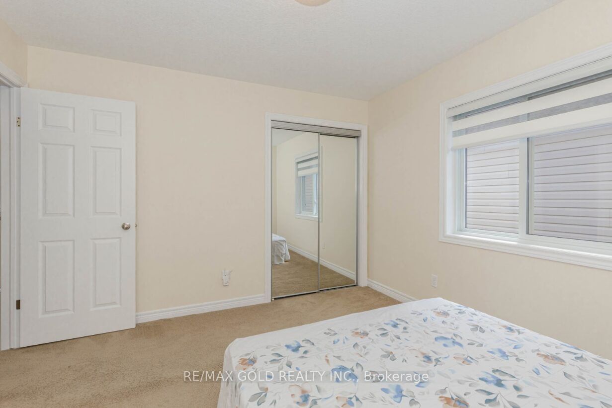 47 Hinrichs Crescent Property Photo 37