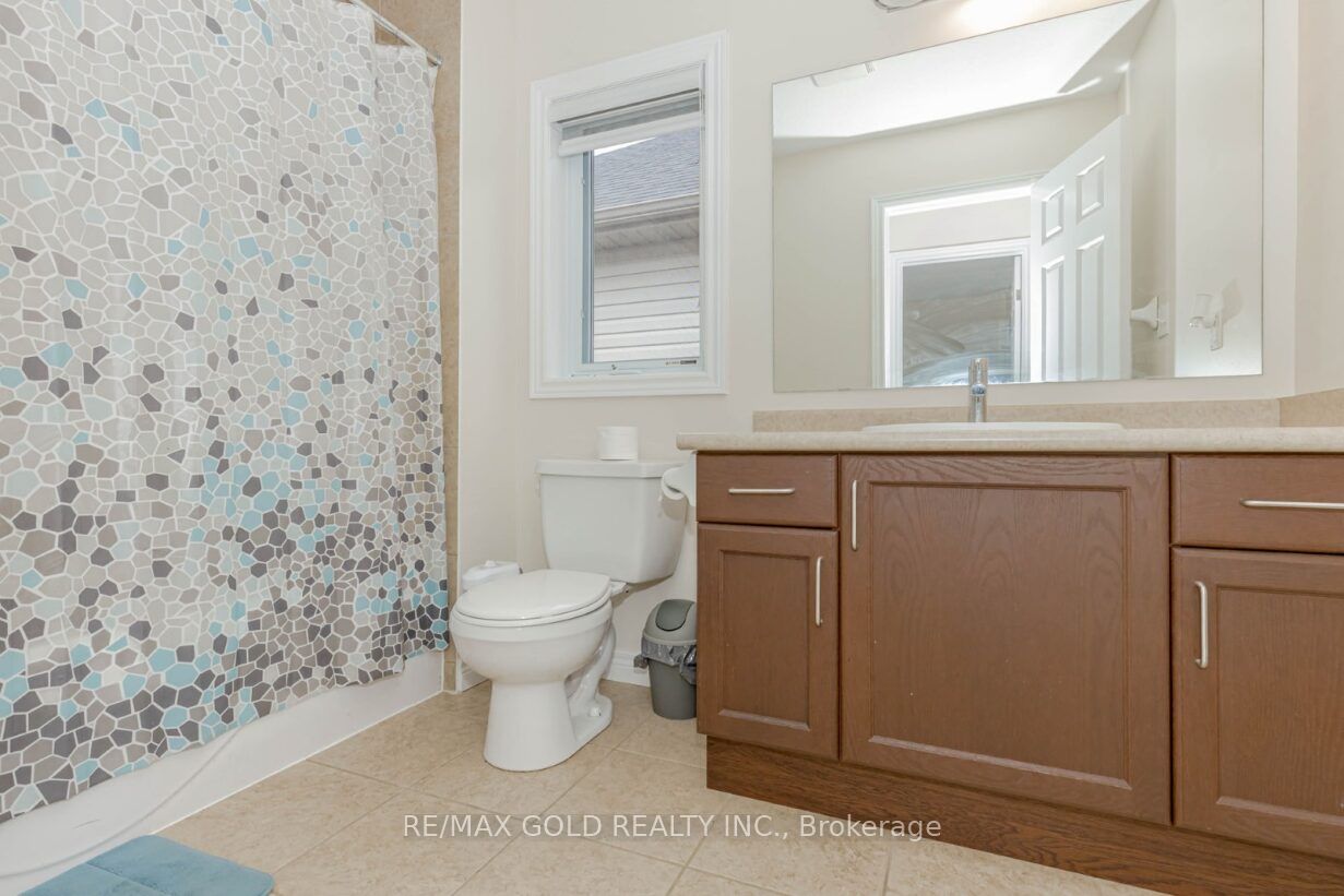 47 Hinrichs Crescent Property Photo 38