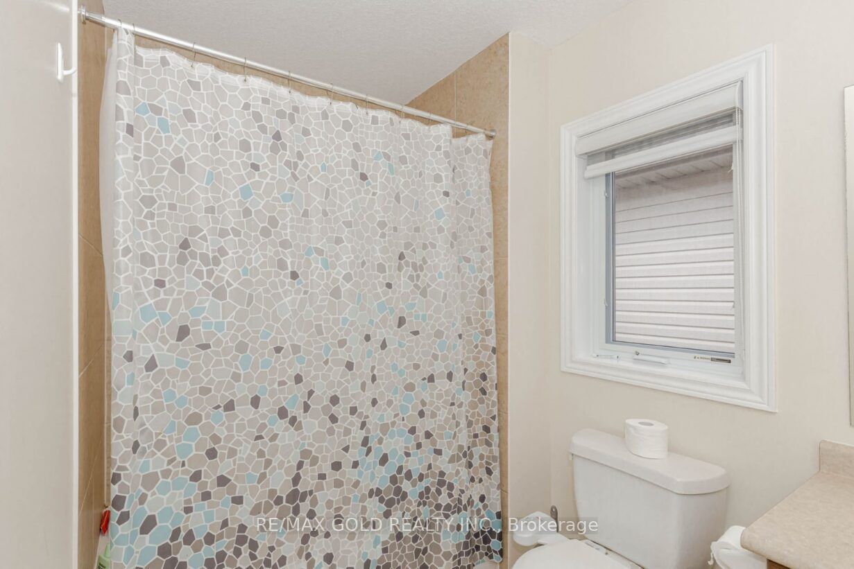 47 Hinrichs Crescent Property Photo 40