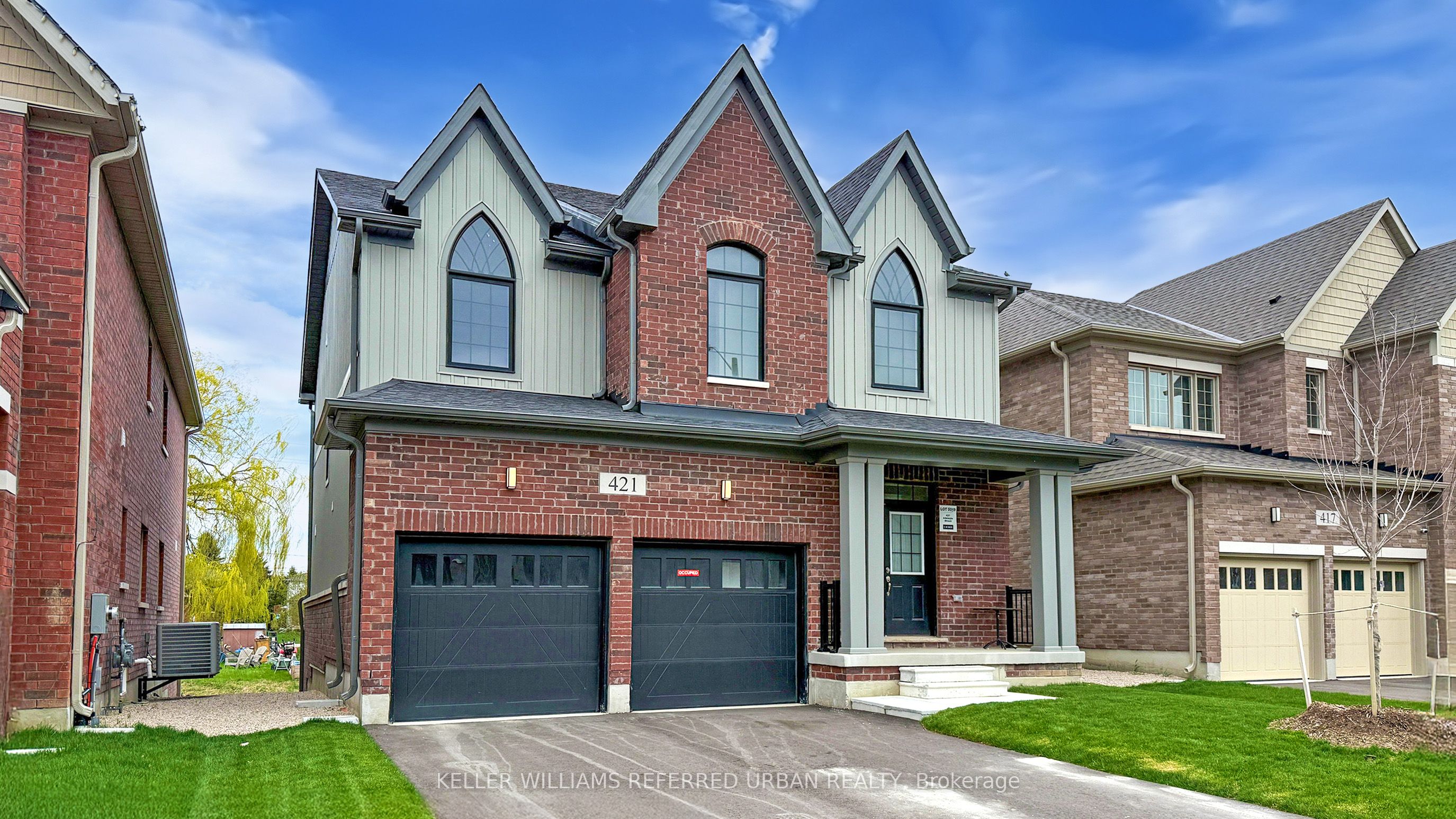 421 Adelaide Street N Property Photo 1