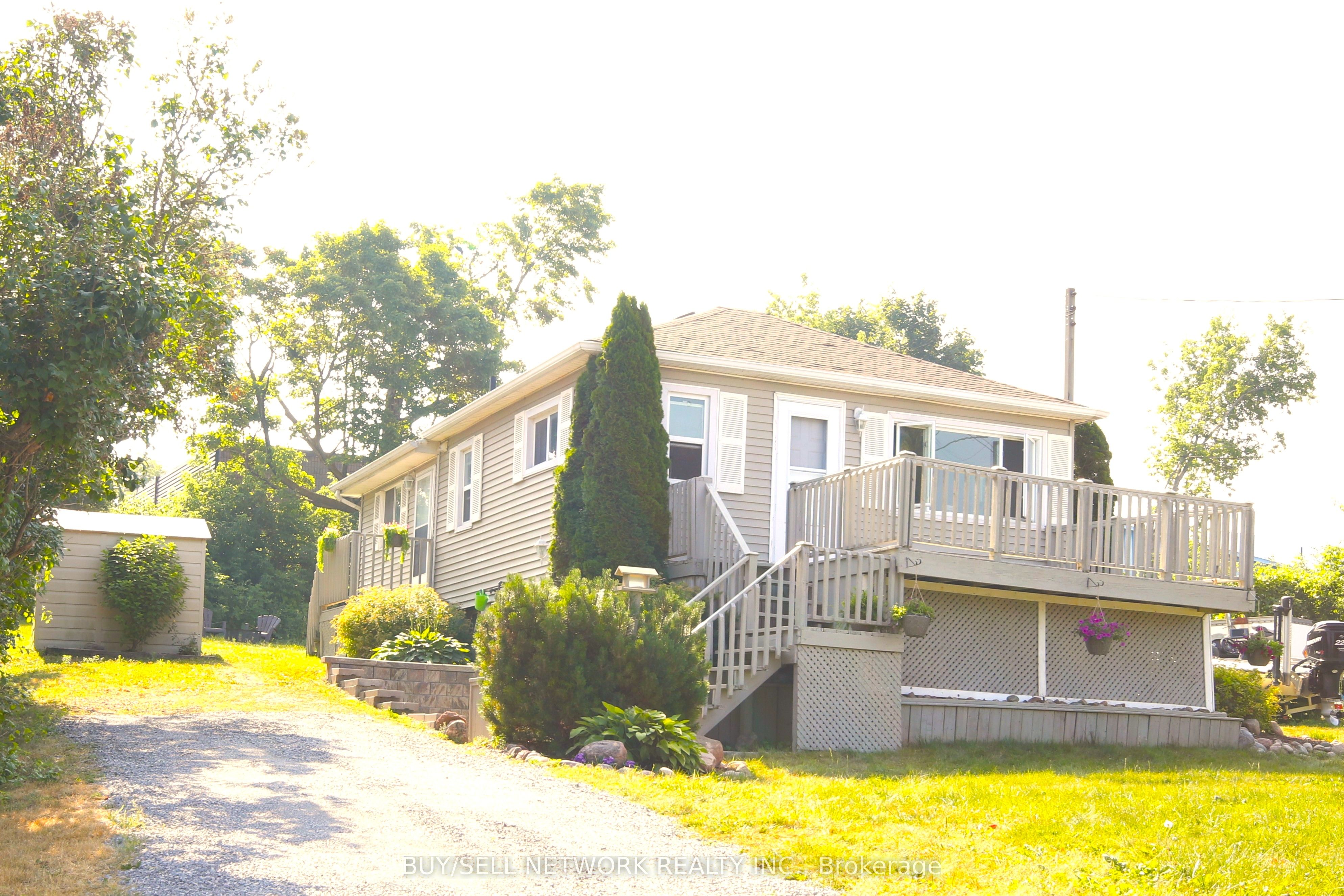 879 Garthorne Ave Property Photo 1