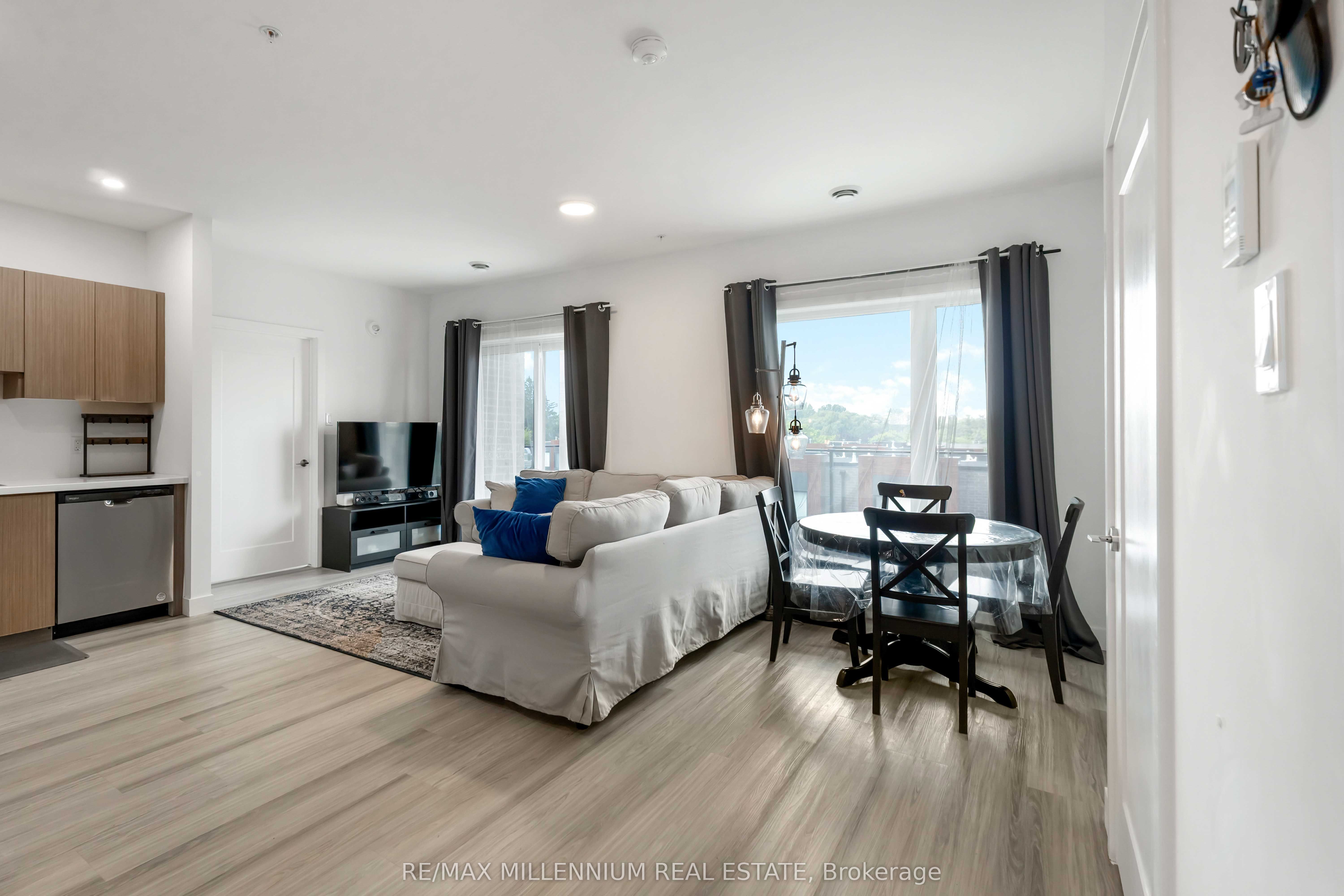 408 Dundas Street S 306 Property Photo 11