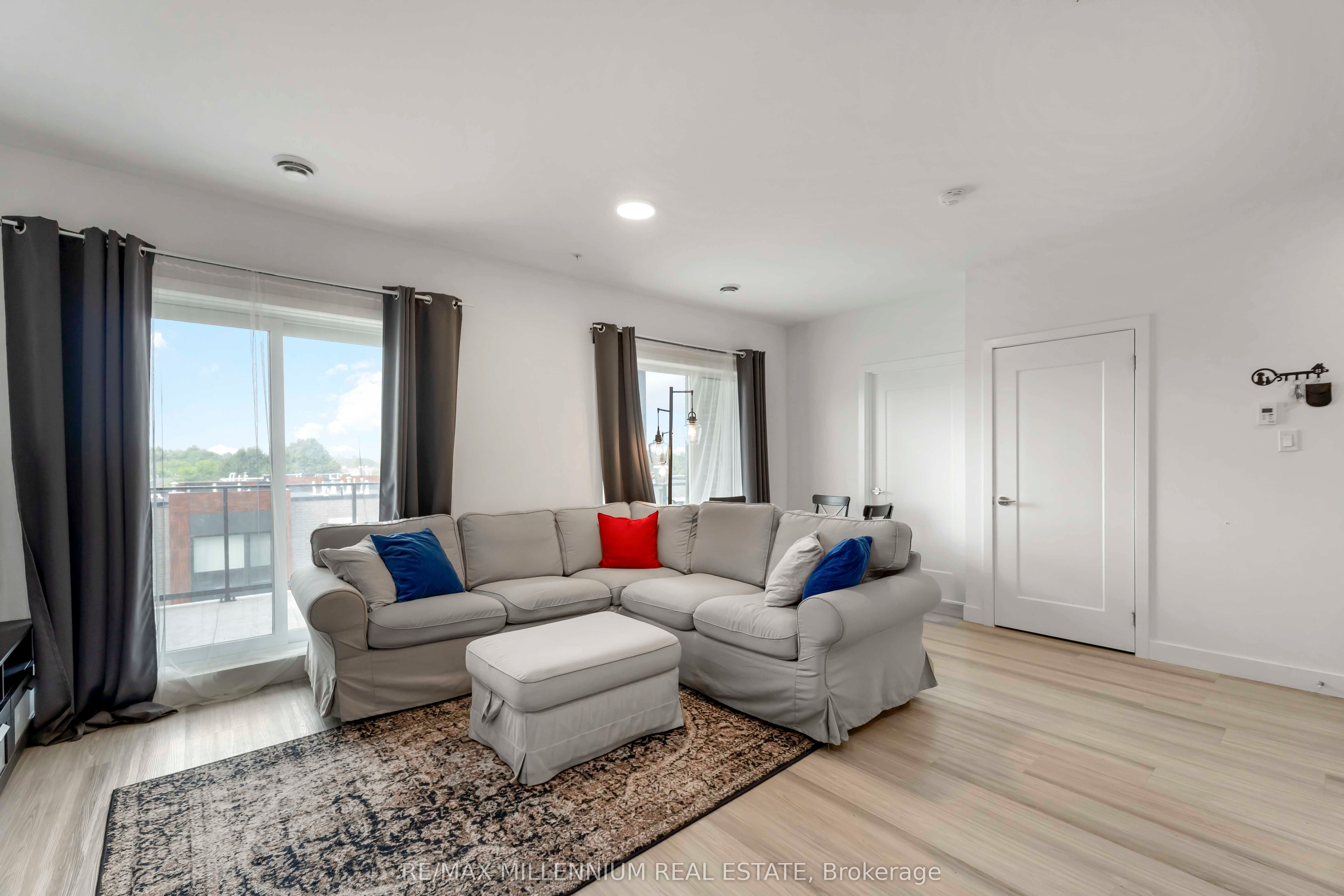 408 Dundas Street S 306 Property Photo 12