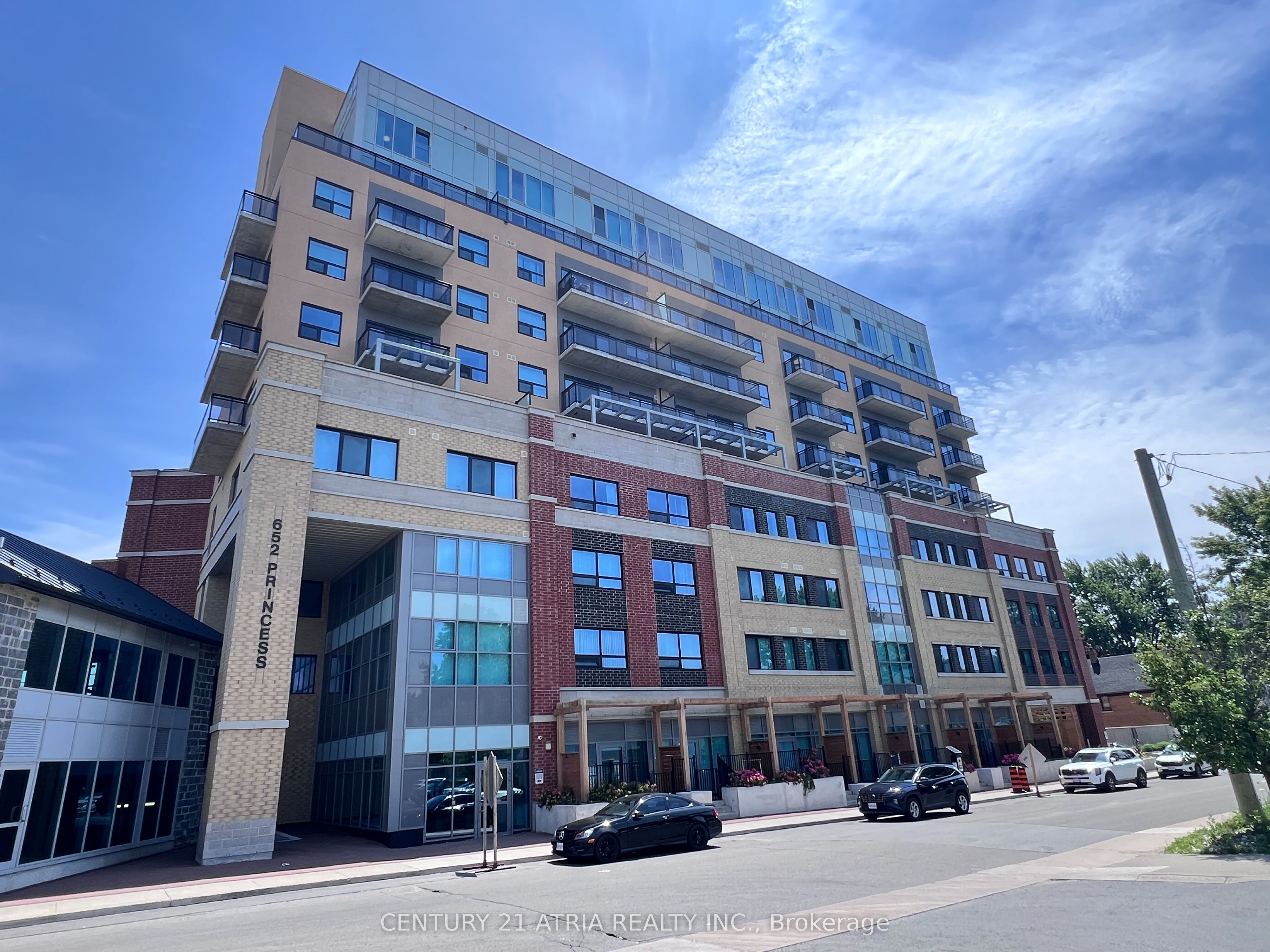 652 Princess Street 411