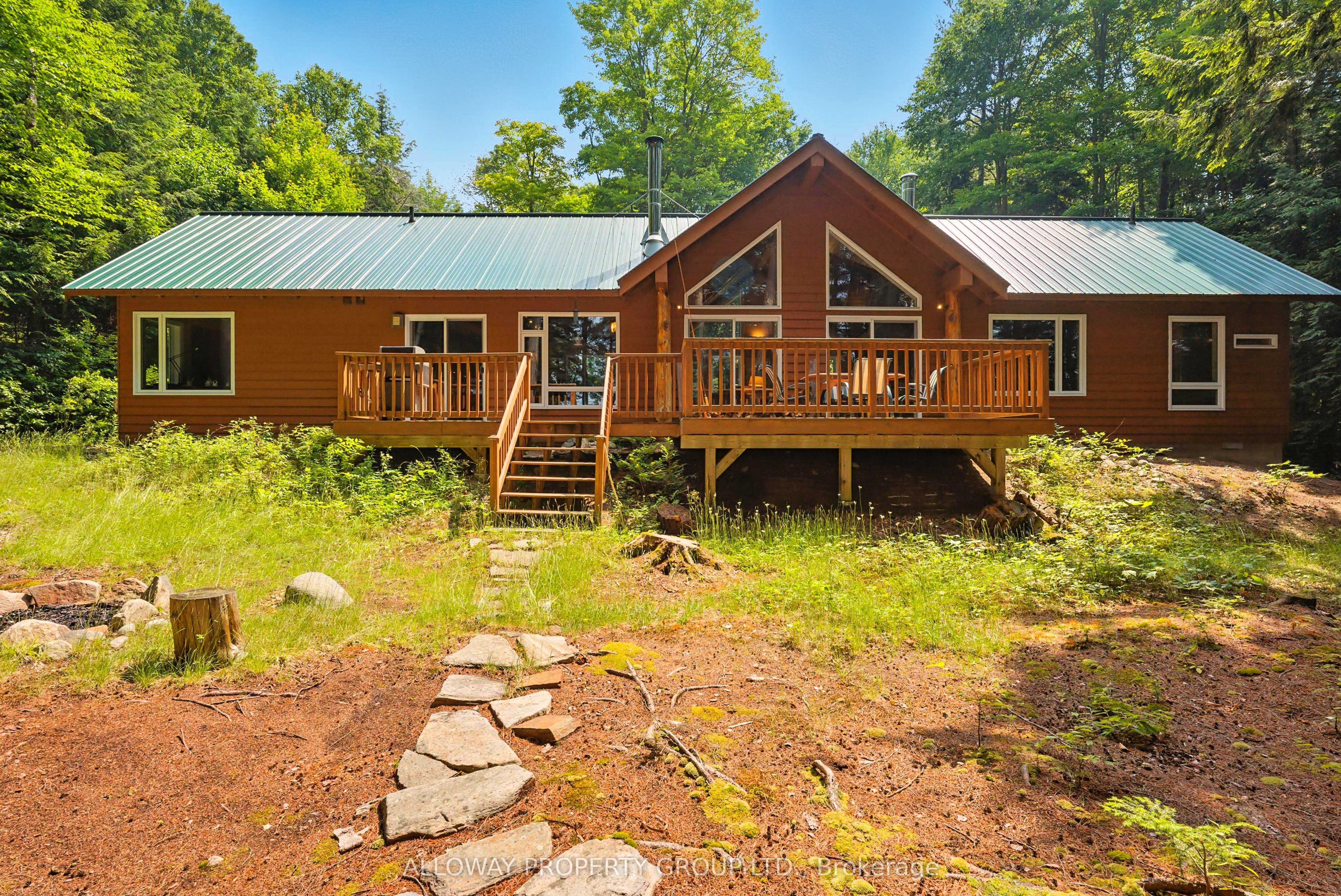 1211 Birchy Lake Dr Property Photo 1