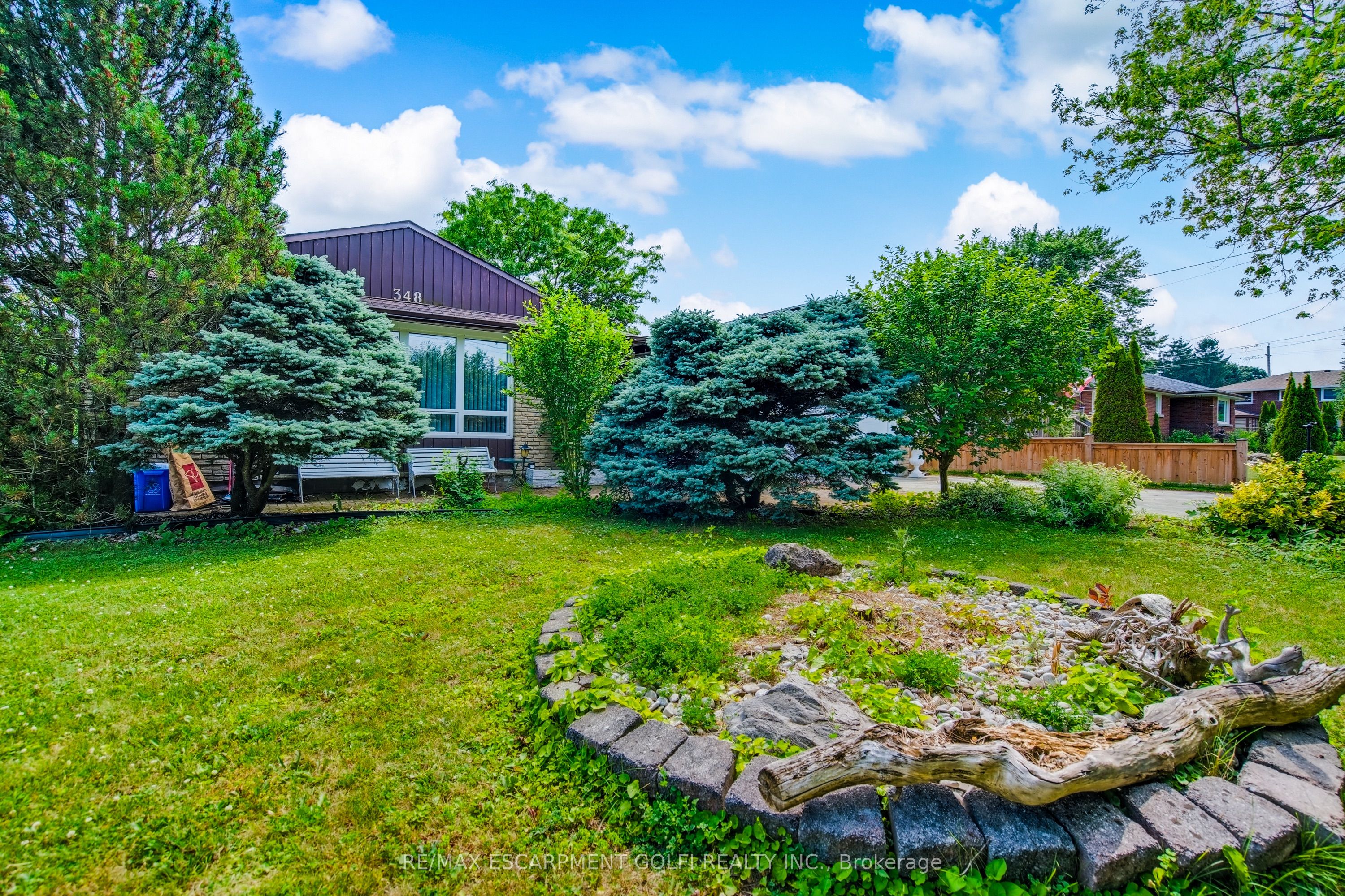 348 Barrick Road Property Photo 2