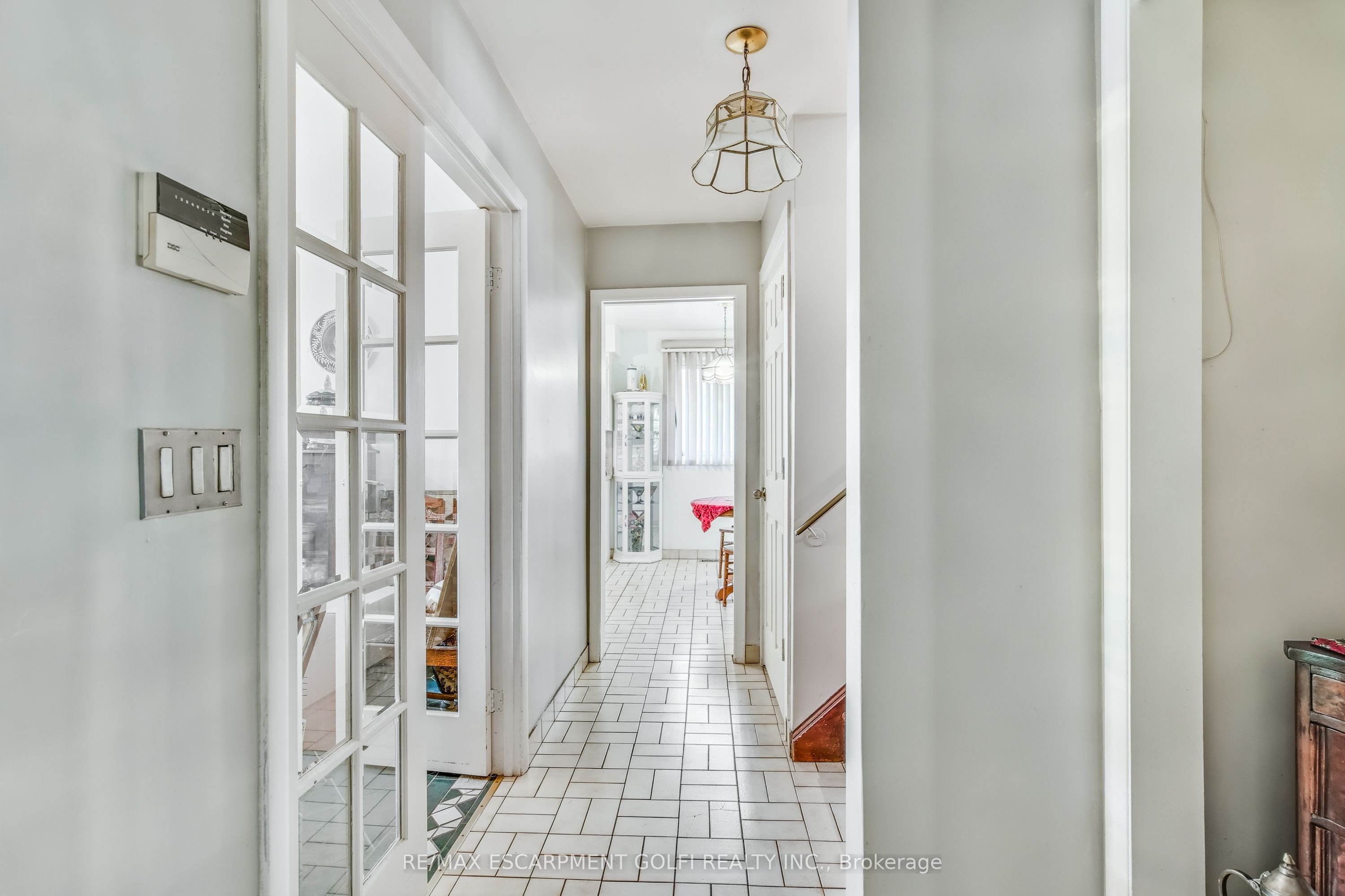 348 Barrick Road Property Photo 4