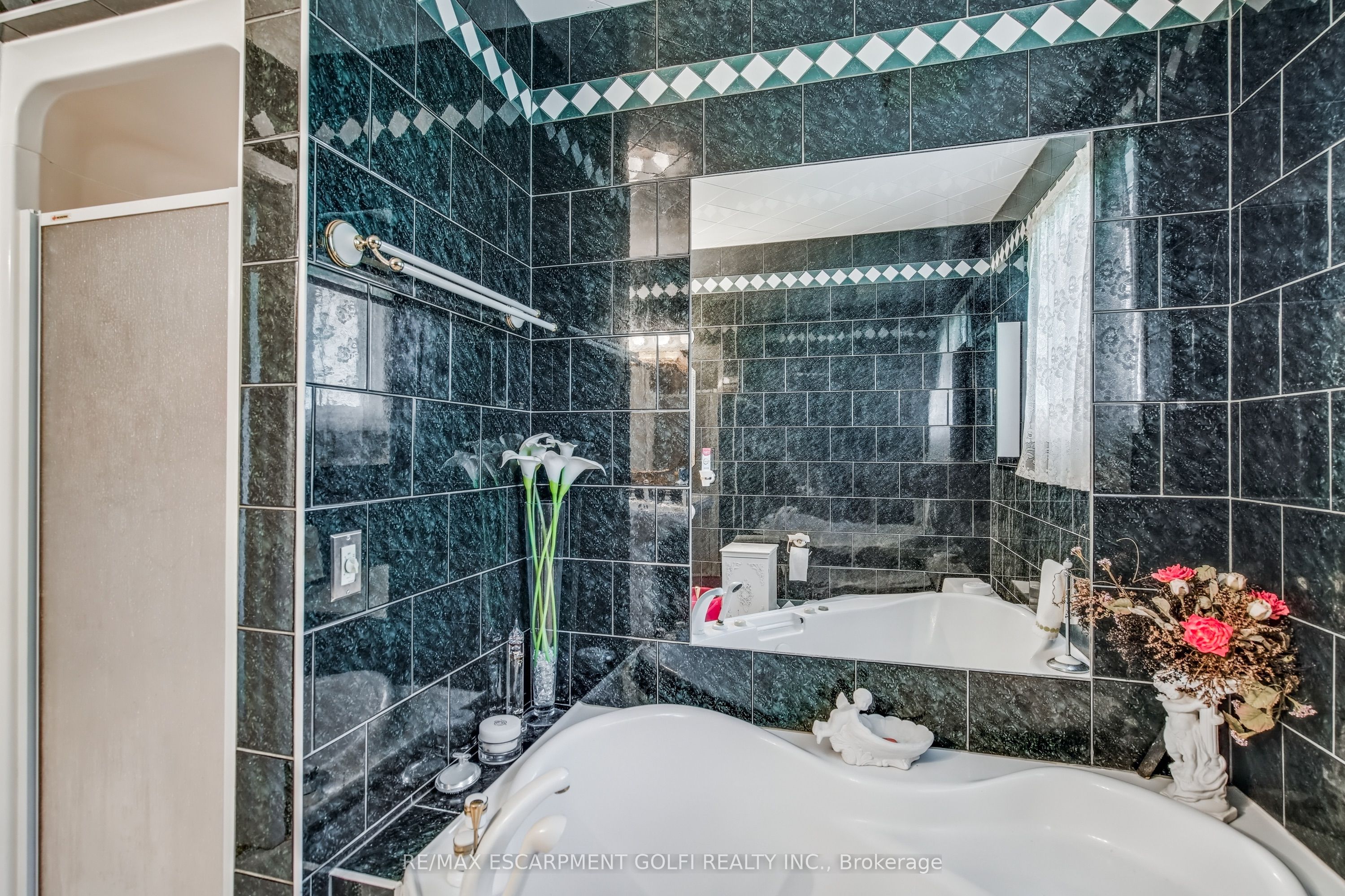 348 Barrick Road Property Photo 10