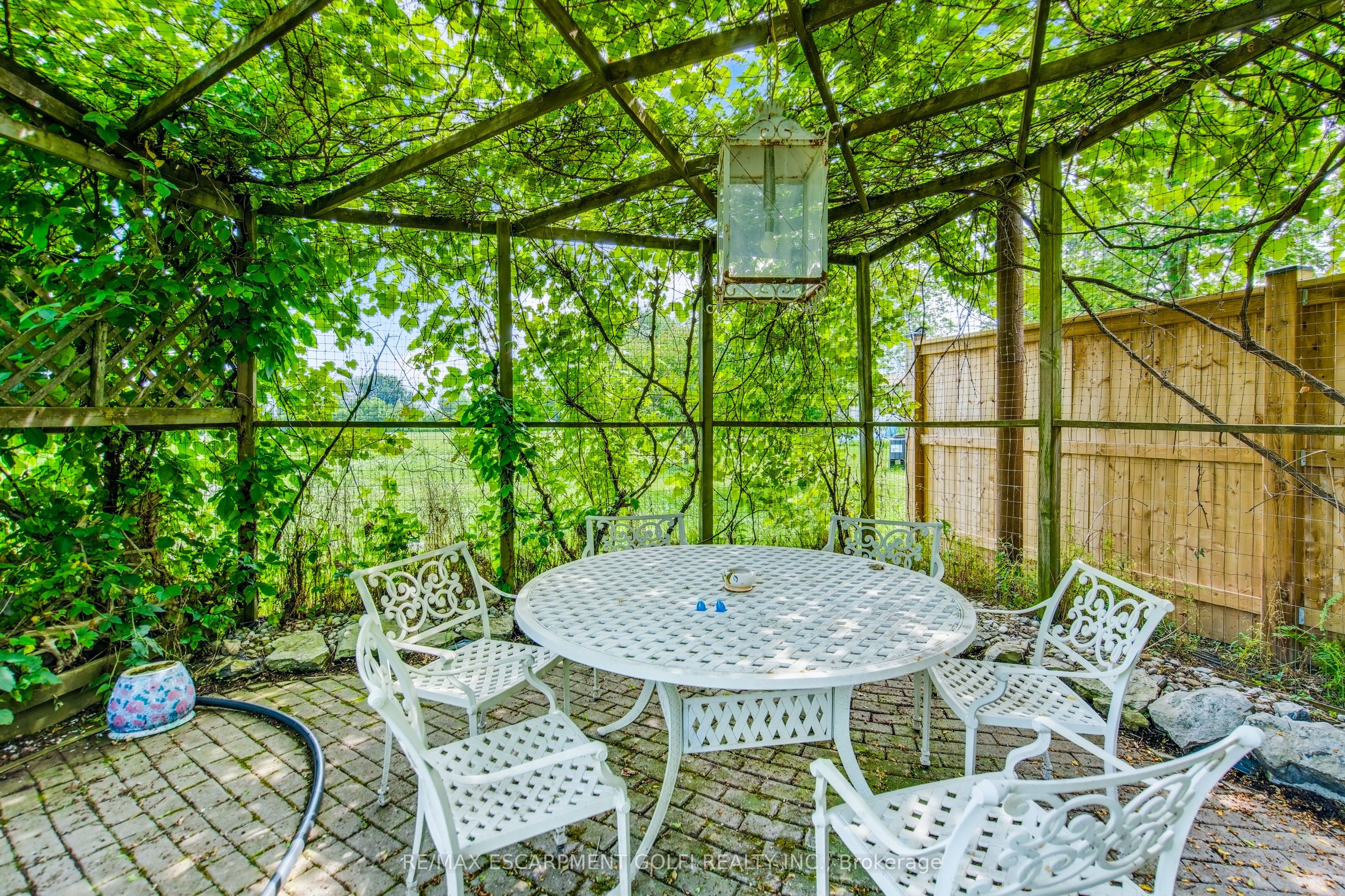 348 Barrick Road Property Photo 18