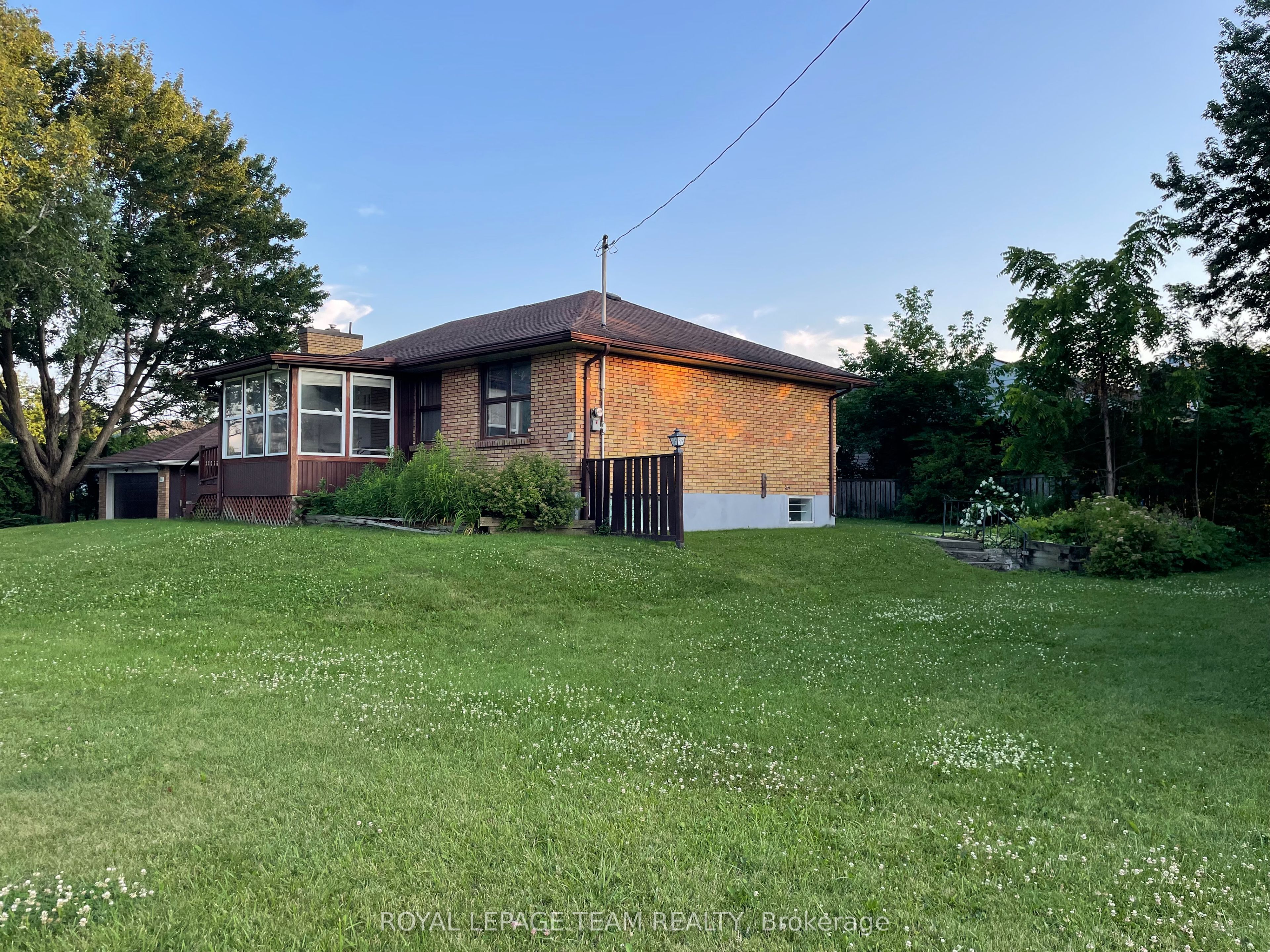 20 Brook Lane Property Photo 3