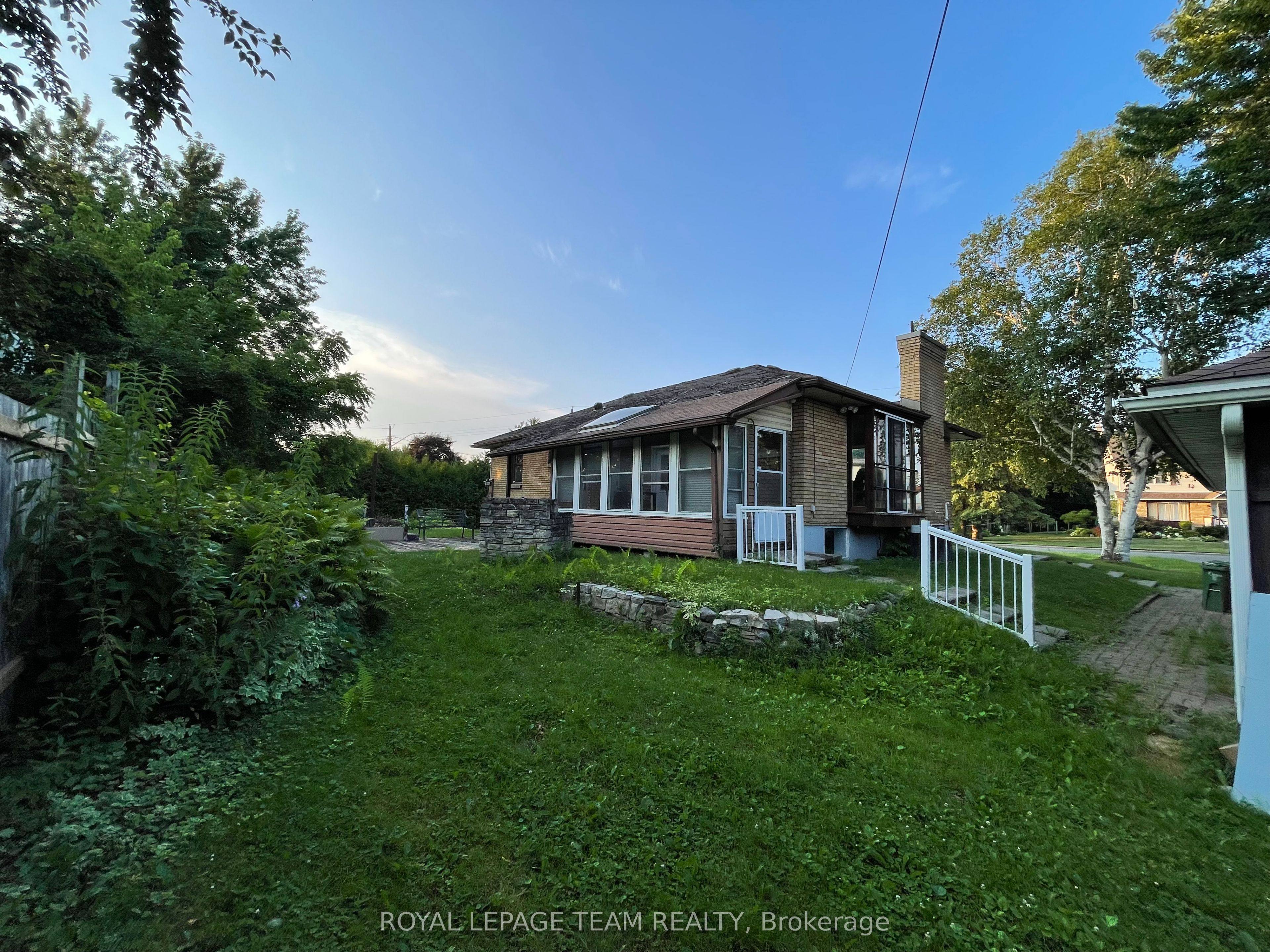 20 Brook Lane Property Photo 5