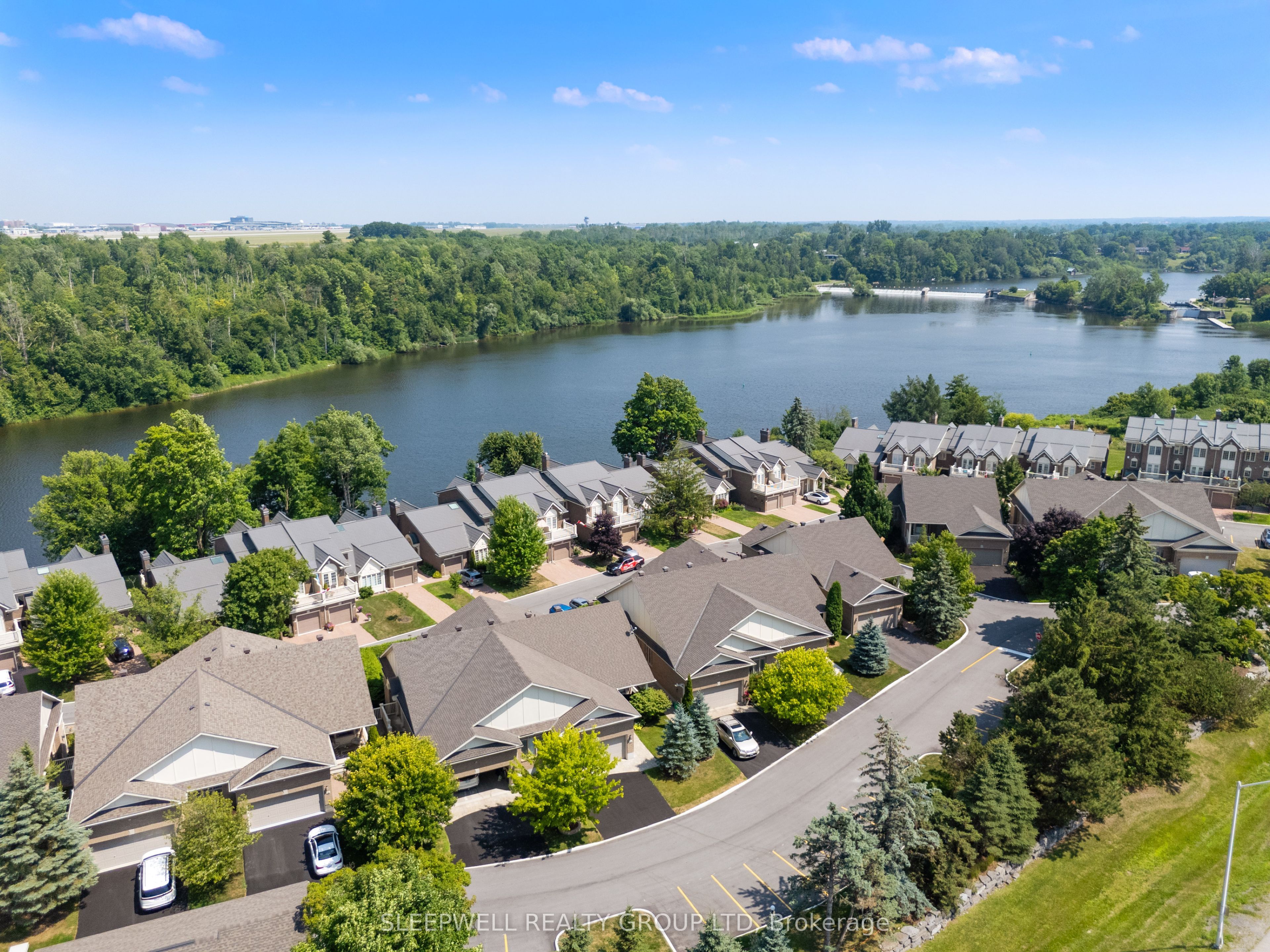 55 Waterford Drive Property Photo 4