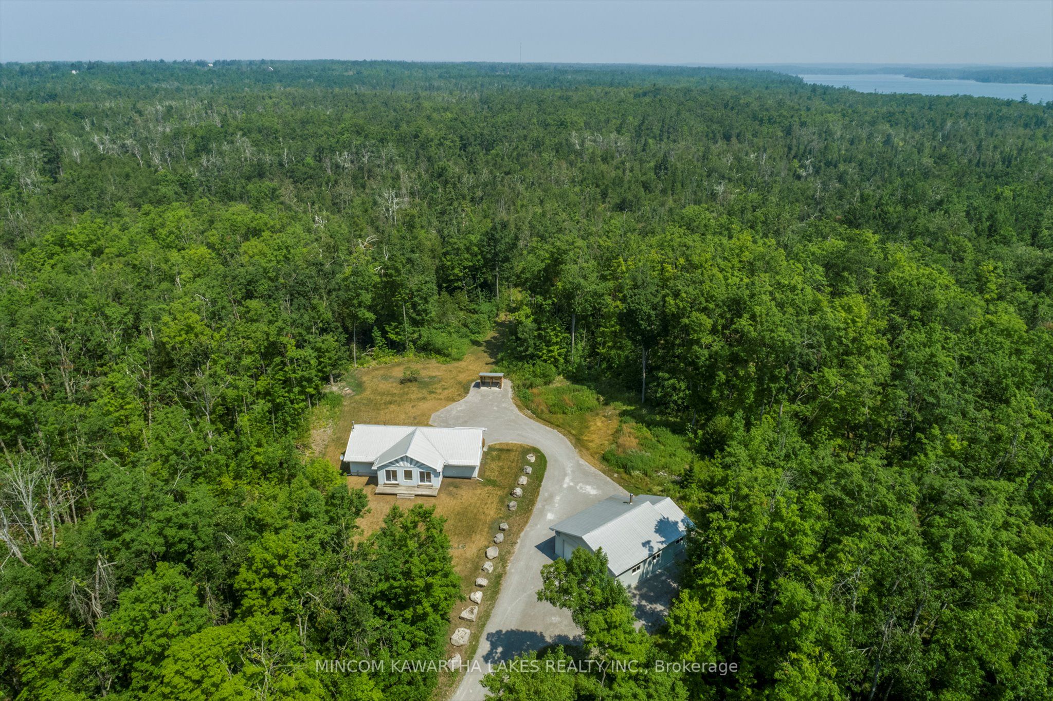 947 Lakehurst Rd Property Photo 1