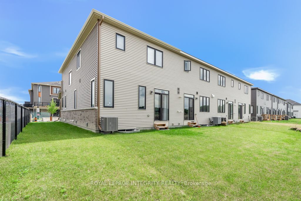 247 Elsie Macgill Walk Property Photo 28