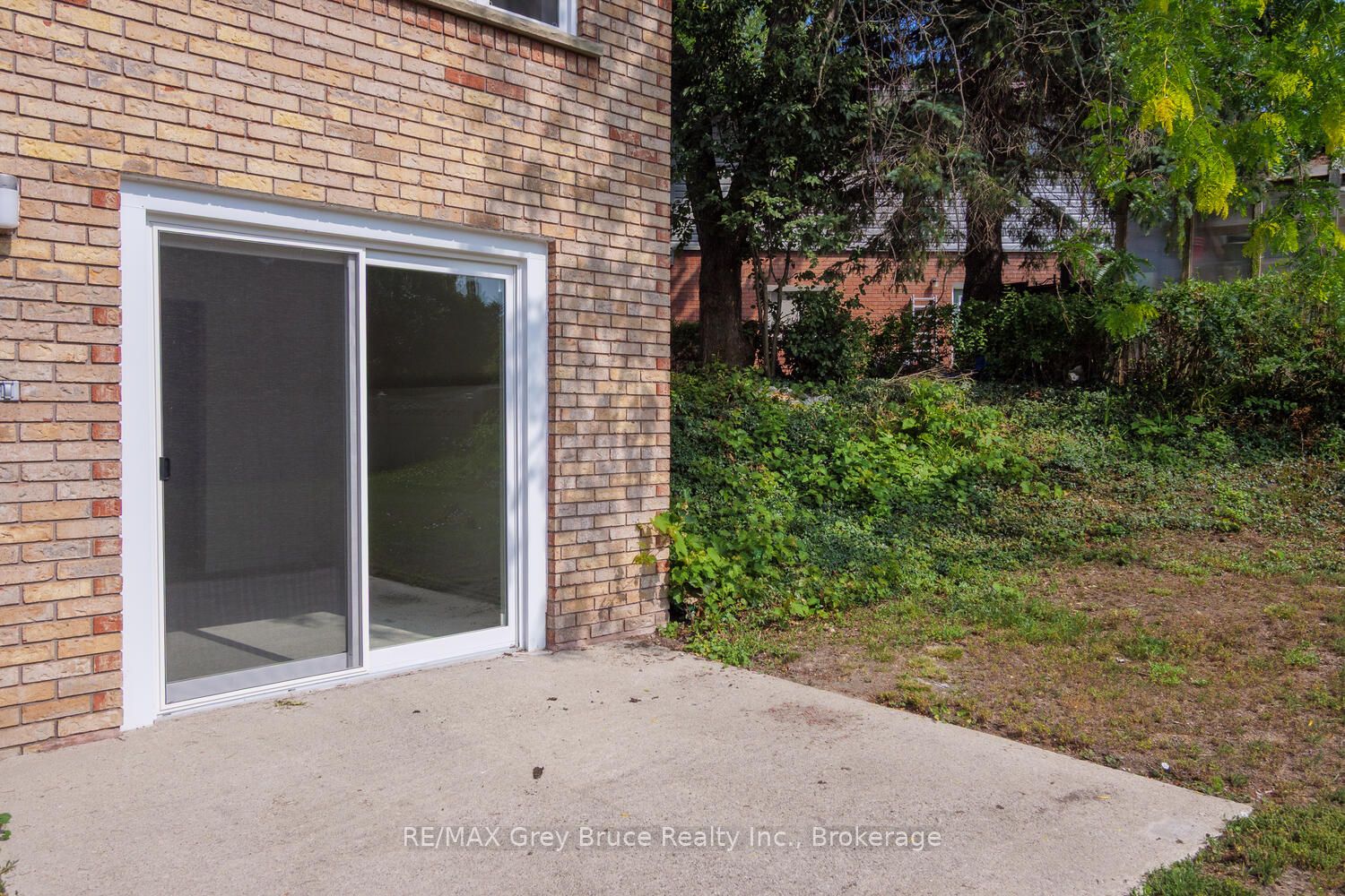 887 Nodwell Court Property Photo 19