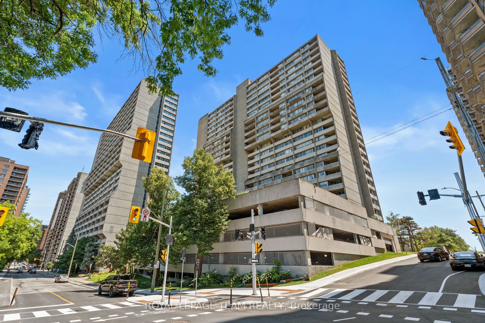 530 W Laurier Avenue W 604 Property Photo 1