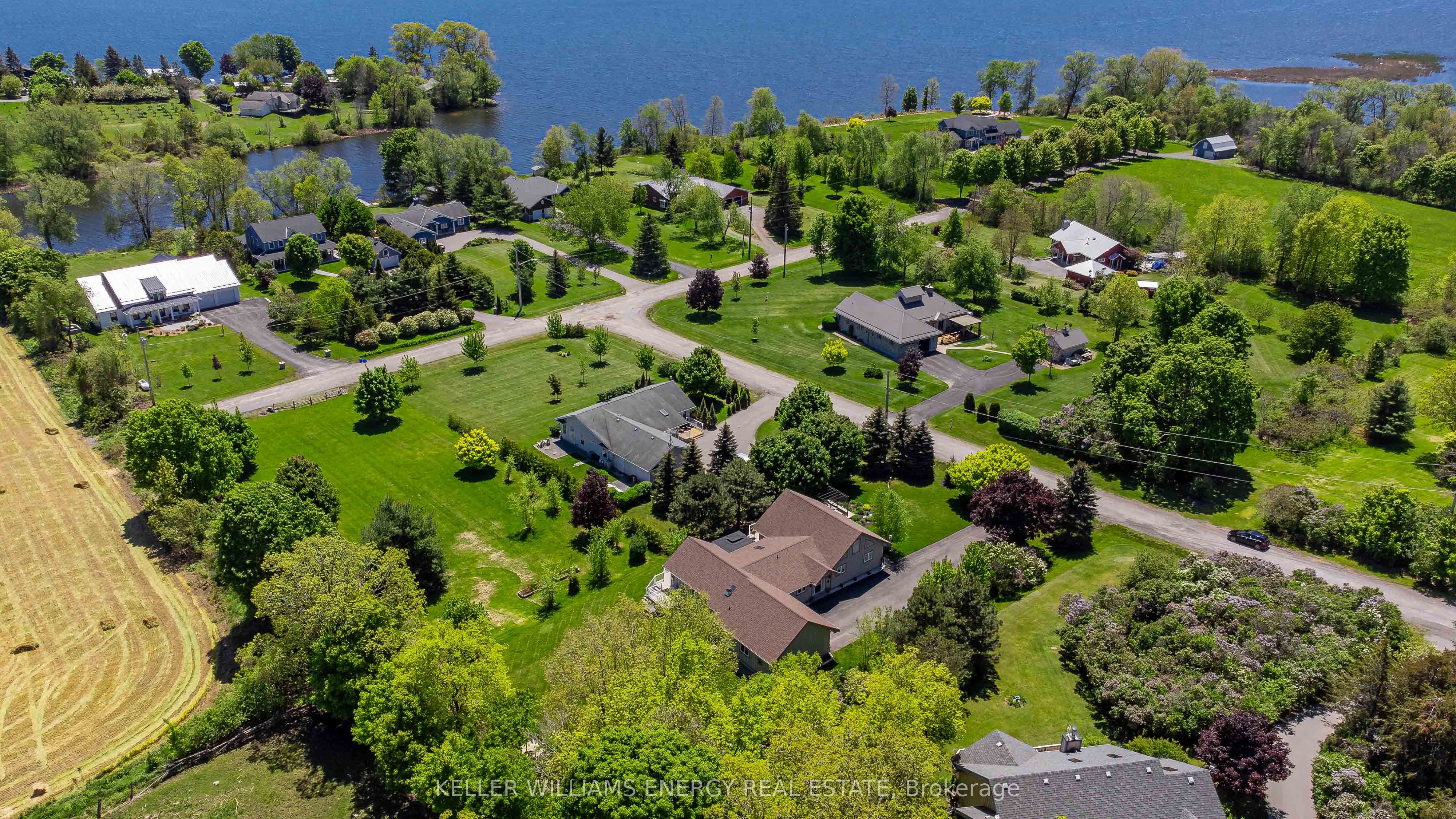 43 Smiths Bay Avenue Property Photo 1