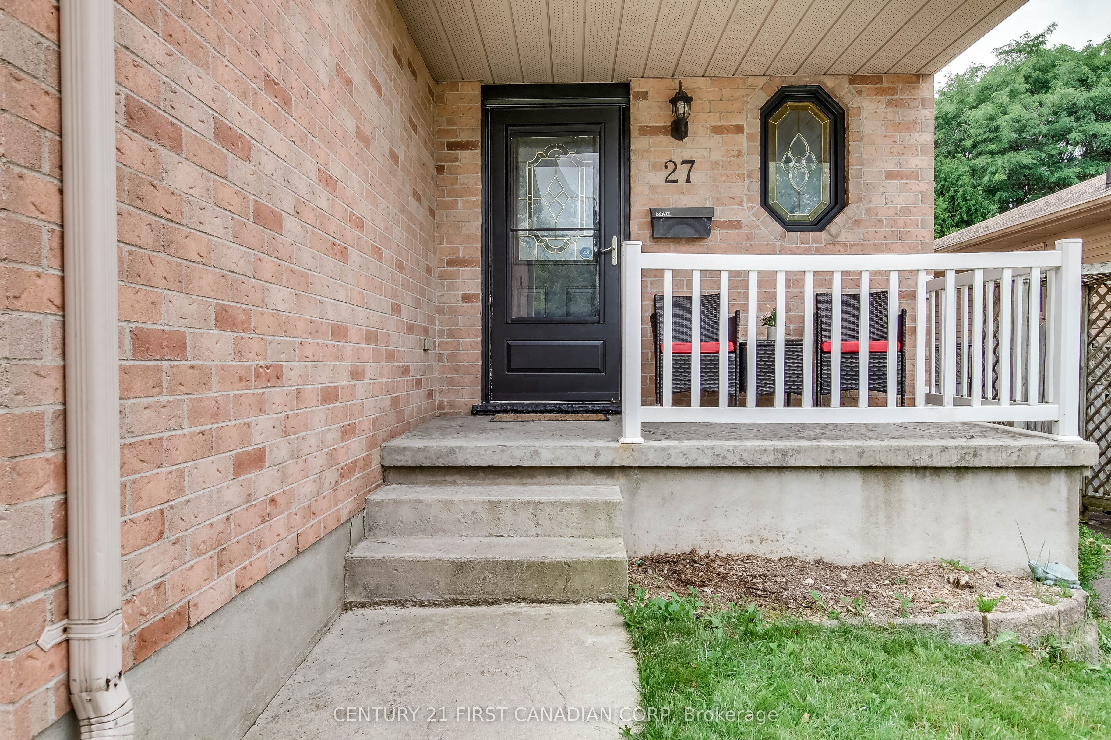 27 Gerald Crescent Property Photo 3